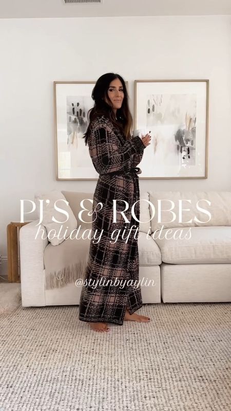 Pj’s & Robe holiday gift ideas! ✨
PLAID ROBE: XXS/XS, naturally over sized
BLACK SET: Top (S) Bottoms (XS)
ROBE #2/3: XS (naturally oversized) 
BROWN SATIN PJ’S: XS



#LTKHoliday #LTKGiftGuide #LTKunder100