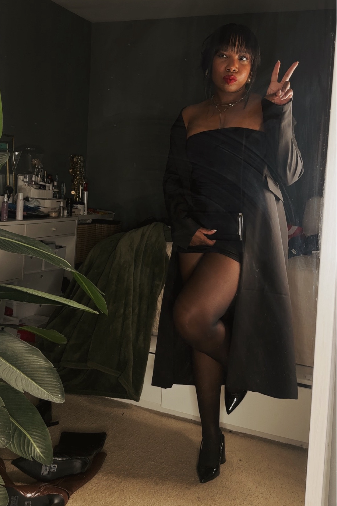 All black look for dinner. Hair, fit, makeup all came together so well. 

#LTKMidsize #LTKStyleTip #LTKBeauty