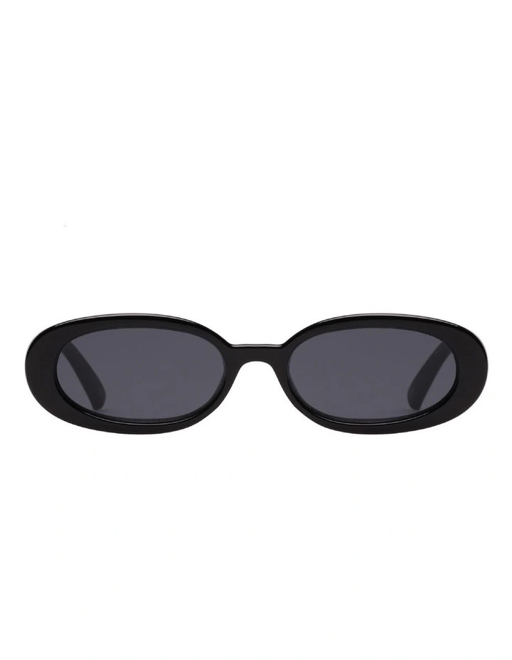 Le SpecsOutta Love LSP1802189 Sunglasses in Black | Myer
