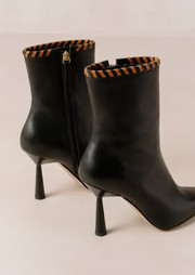 Leo Black - Black Leather Boots | ALOHAS | Alohas FR