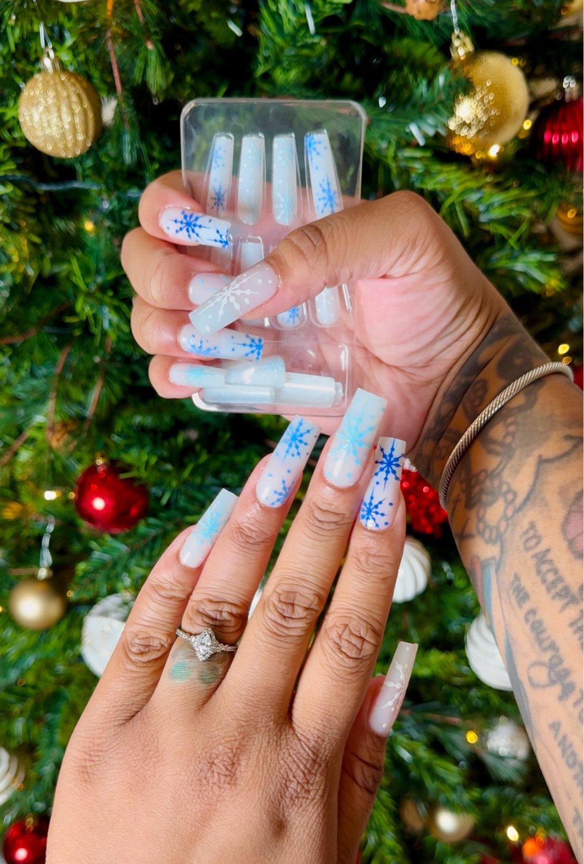 These snowflake-inspired press-on nails from Amazon are perfect for winter! Festive, affordable, and so easy to apply—shop them now for a chic holiday look!

#LTKPlusSize #LTKStyleTip #LTKHoliday