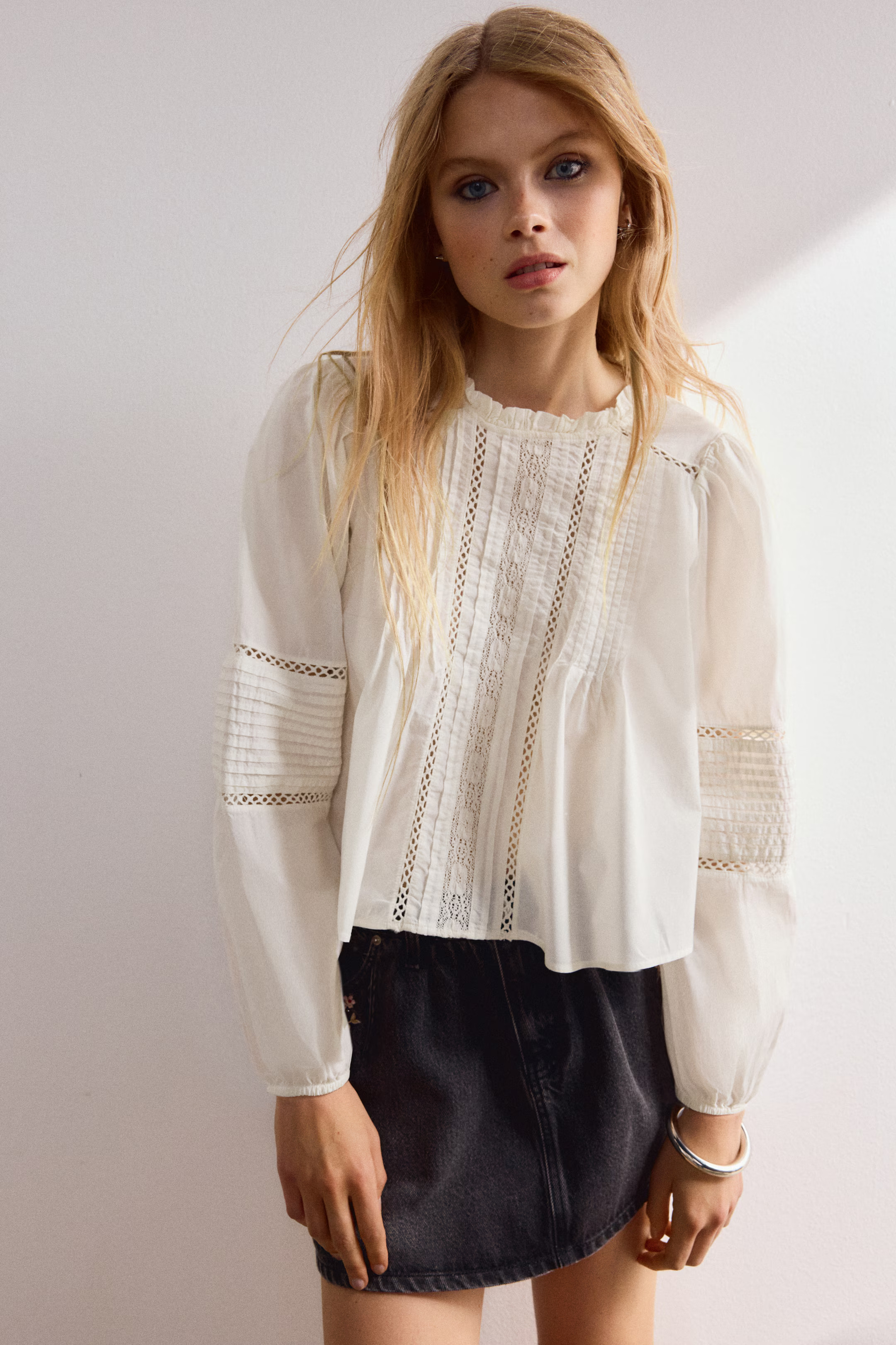 Pintucked cotton blouse - White - Ladies | H&M GB | H&M (UK, MY, IN, SG, PH, TW, HK)