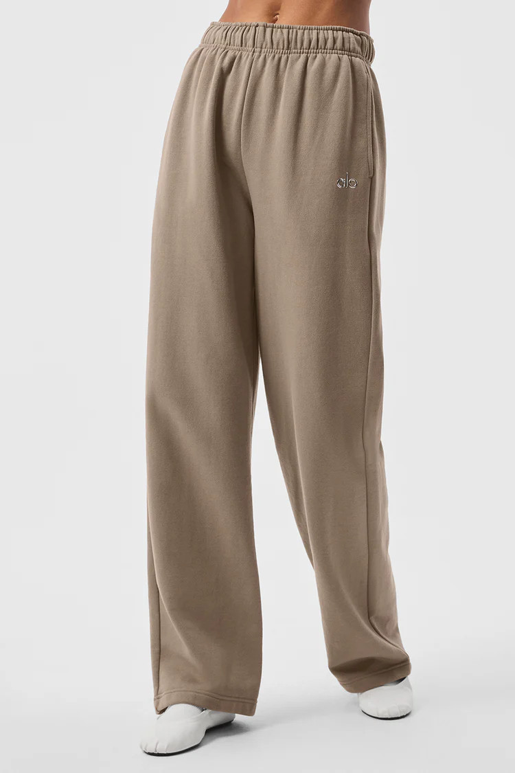 Accolade Straight Leg Sweatpant | Alo Yoga (US)
