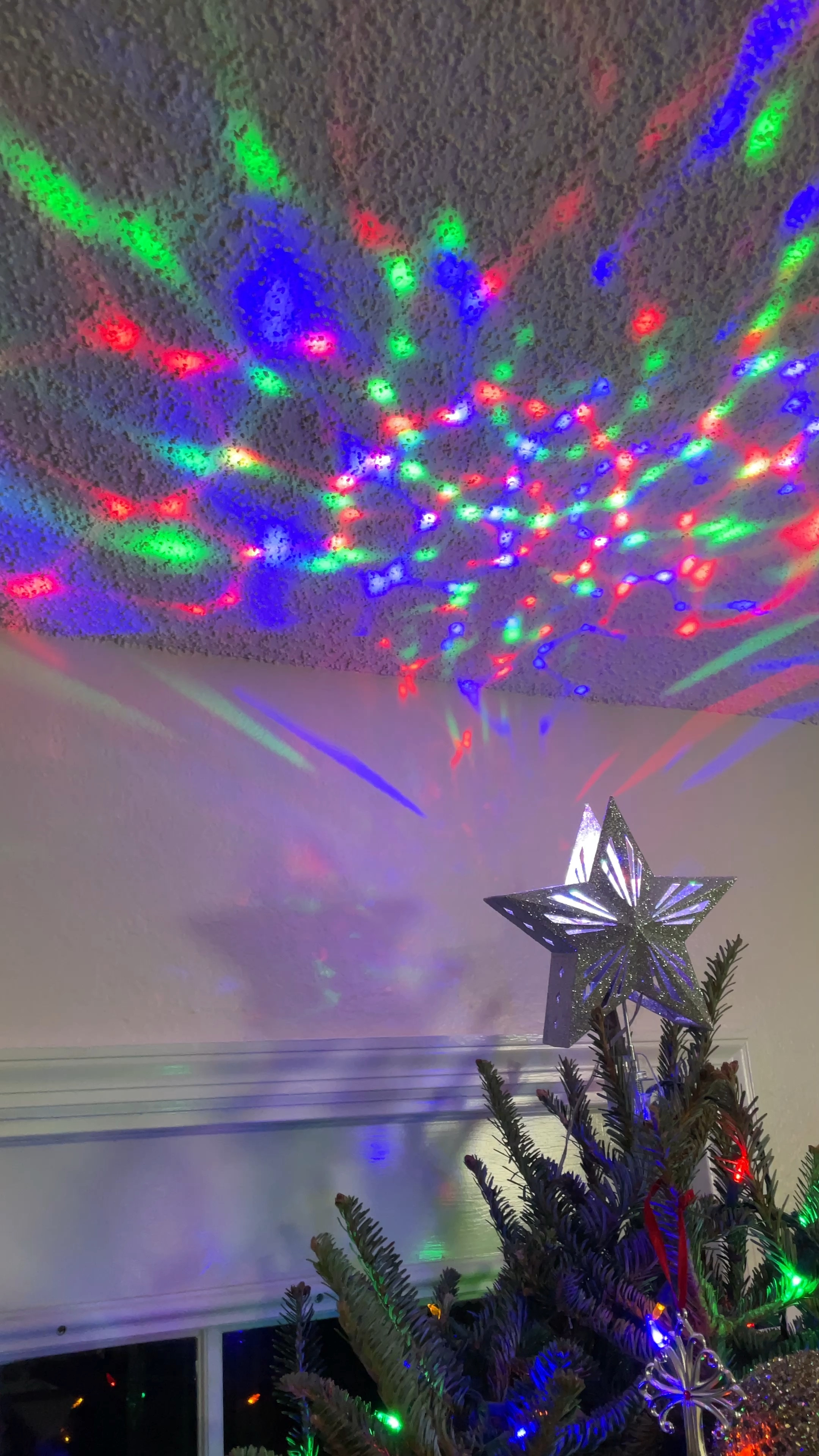 The absolute new star of Christmas this year is this projector tree topper 🎄


#LTKHoliday #LTKSeasonal #LTKfindsunder50