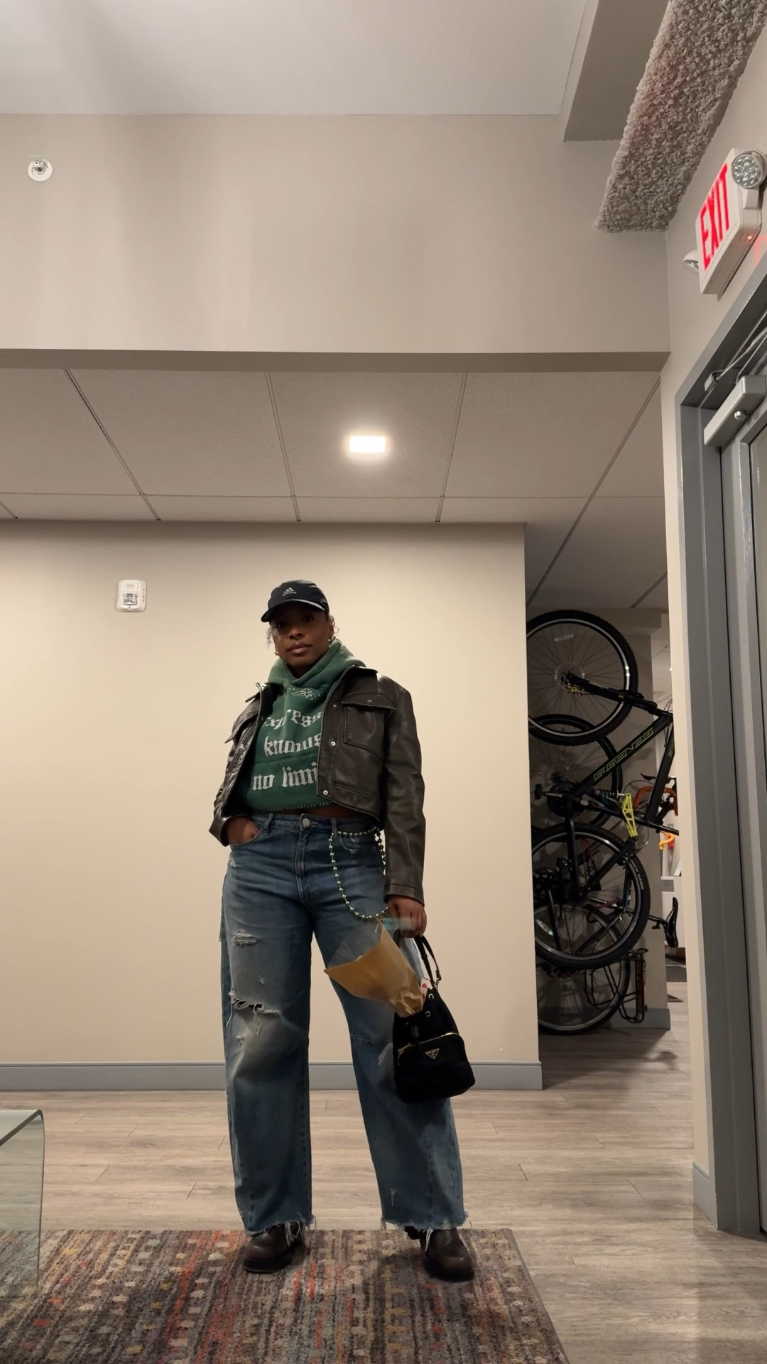 Sporty cool outfit

#ootd #hoodie #baggyjeans 

#LTKgrwm #LTKMidsize #LTKootd