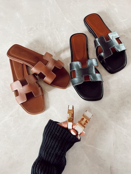 Amazon sandals that look identical to Hermes- under $35 and they will sell out!

#LTKFindsUnder50 #LTKStyleTip #LTKShoeCrush