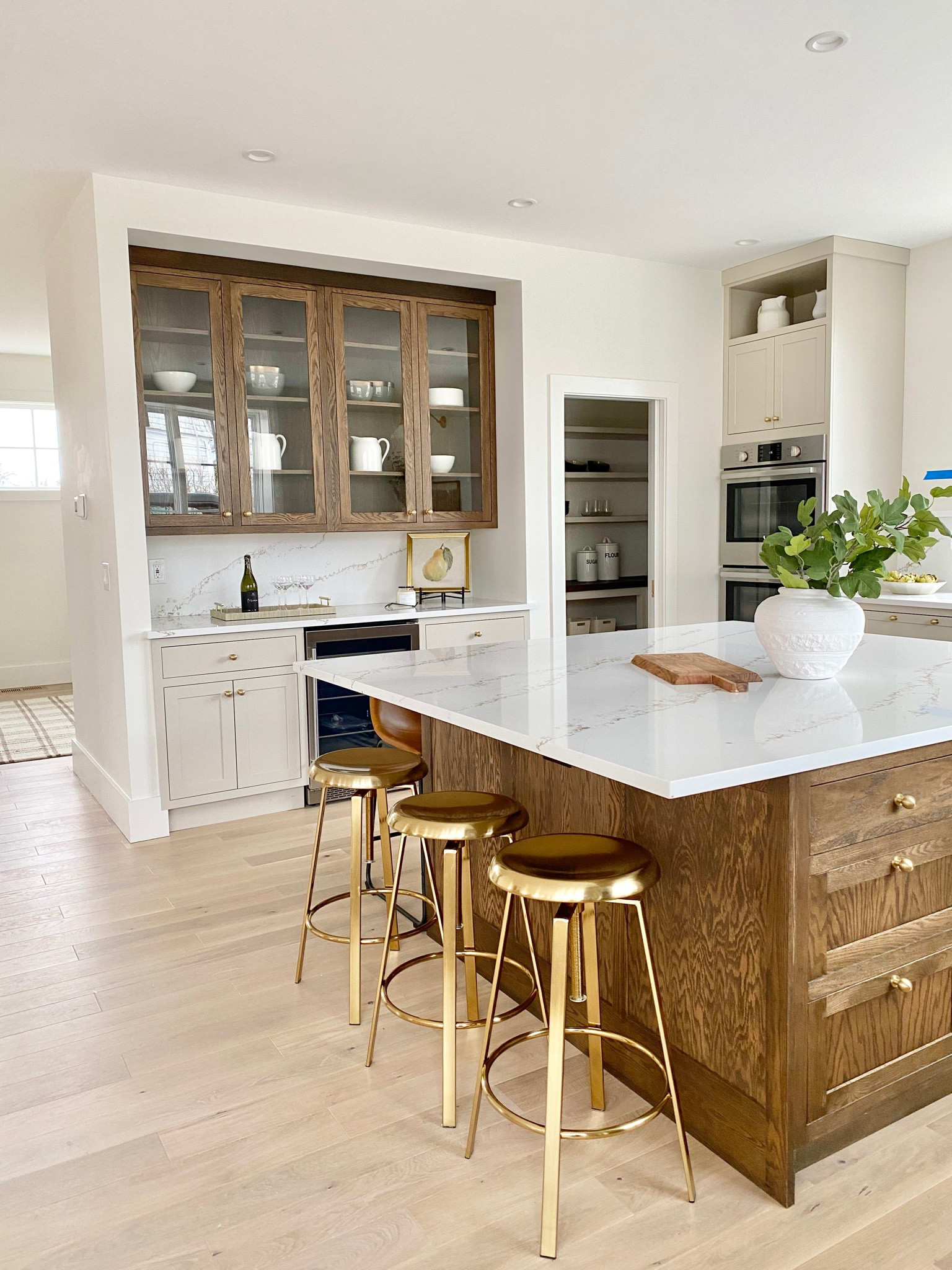 Gold counter stool to elevate your kitchen island. 

#counterstool #kitchen

#LTKhome