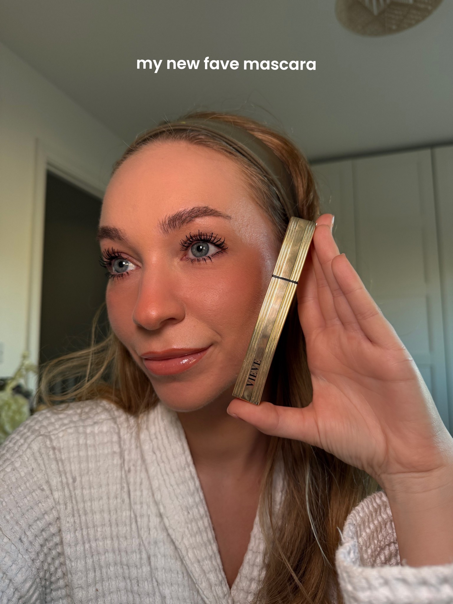 this mascara is so good!! 
makes lashes thick & full without needing too much product and most importantly for me - does not smudge as the day goes on! 

#LTKbeauty