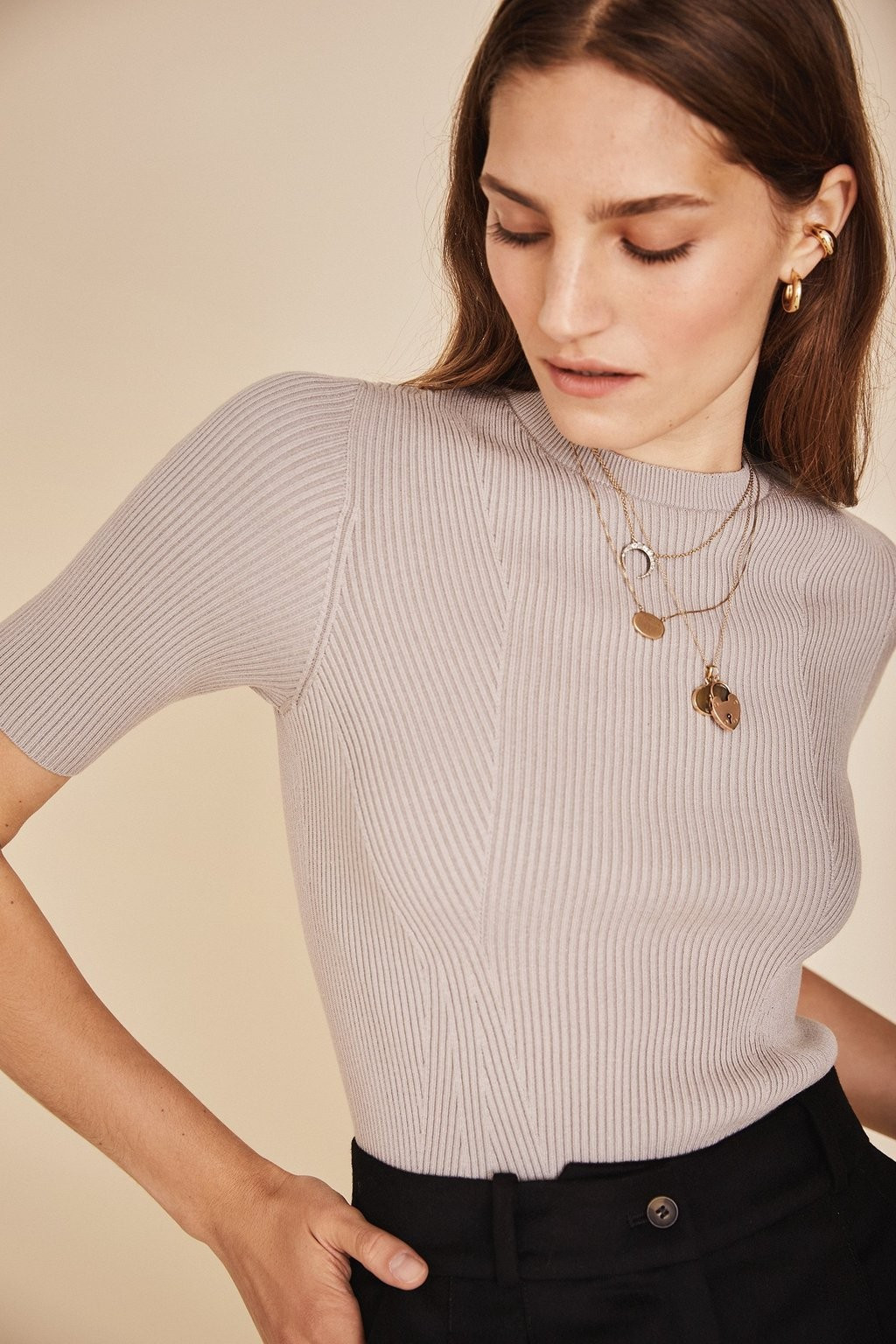 The Refined Lines Top in Cement | Modatrova