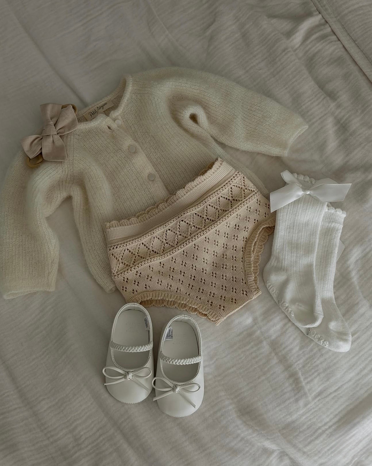 Cozy neutral cardigan outfit for baby girl - loving everything from the petit Sezane collection!