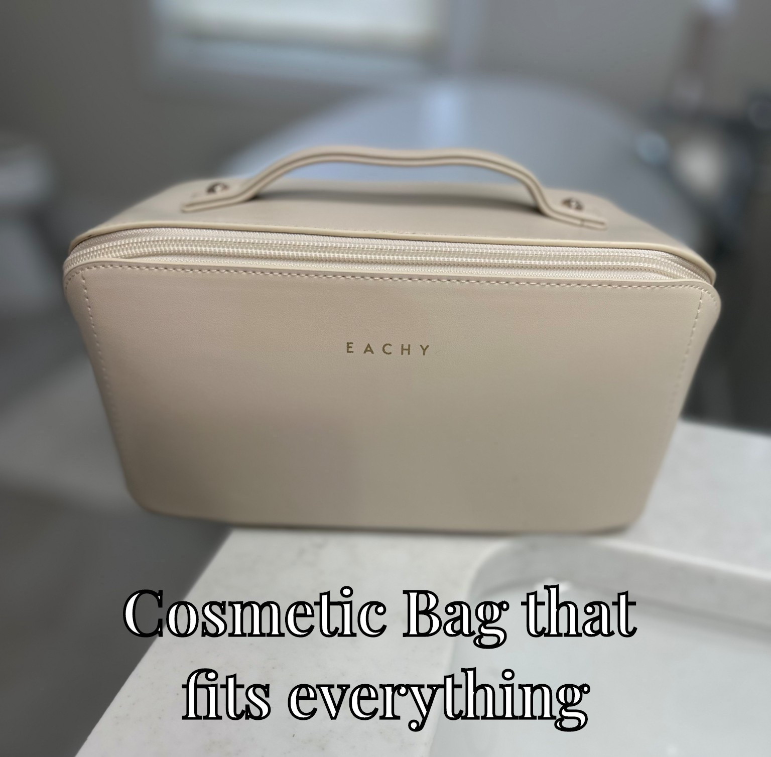 Cosmetic bag. Travel bag. Amazon Prime Deal. Black Friday. Cyber Monday. 