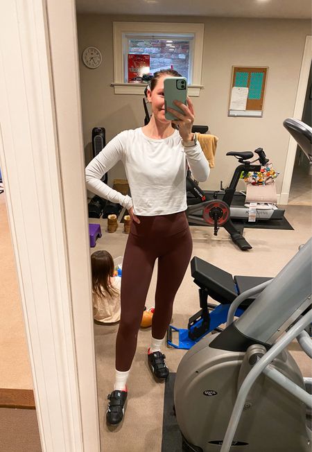 Peloton fit brought to you by Amazon!

Amazon activewear. Lululemon dupes. Align legging dupe. Workout outfit. Athleisure. Crop top. Crew socks. 

#LTKfitness #LTKfindsunder50 #LTKtravel