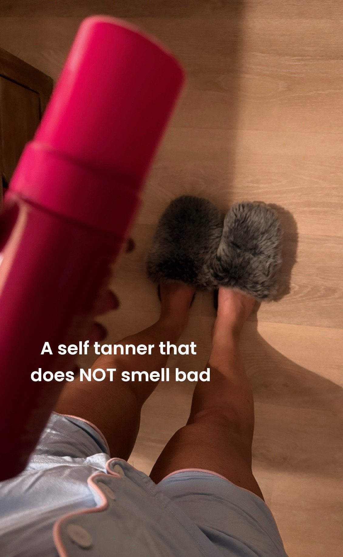 I use the express dark and it smells SO good! Lana came into my room asking what smelled so good! 😅🤷🏼‍♀️🙋‍♀️☀️✈️

I really love this brand for self tanner! I have all the options but needed express this time! 

Self tanner. Beauty. Tanner. Slippers. Travel.