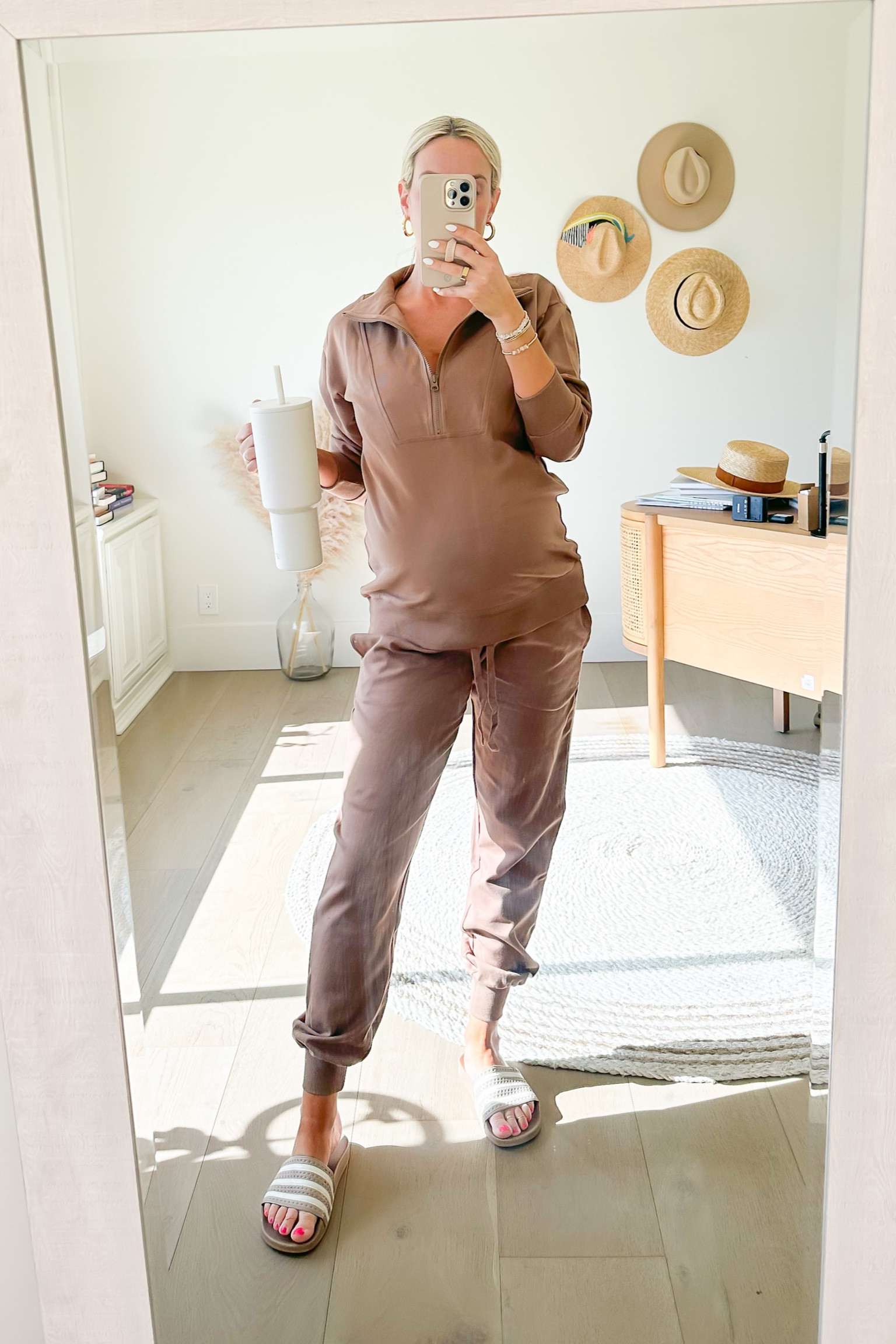 Comfy maternity loungewear 🙌🏼

#LTKstyletip #LTKfamily #LTKbump