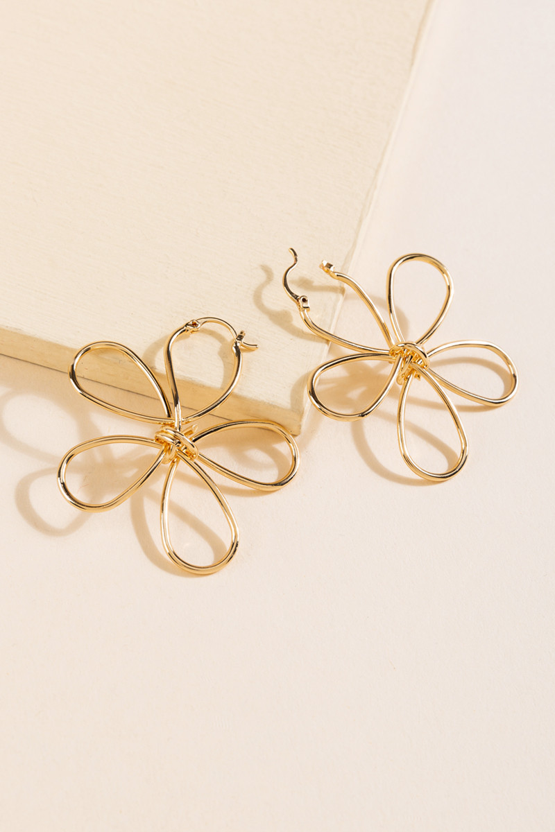 Hollie Wire Frame Flower Earrings | Francesca's