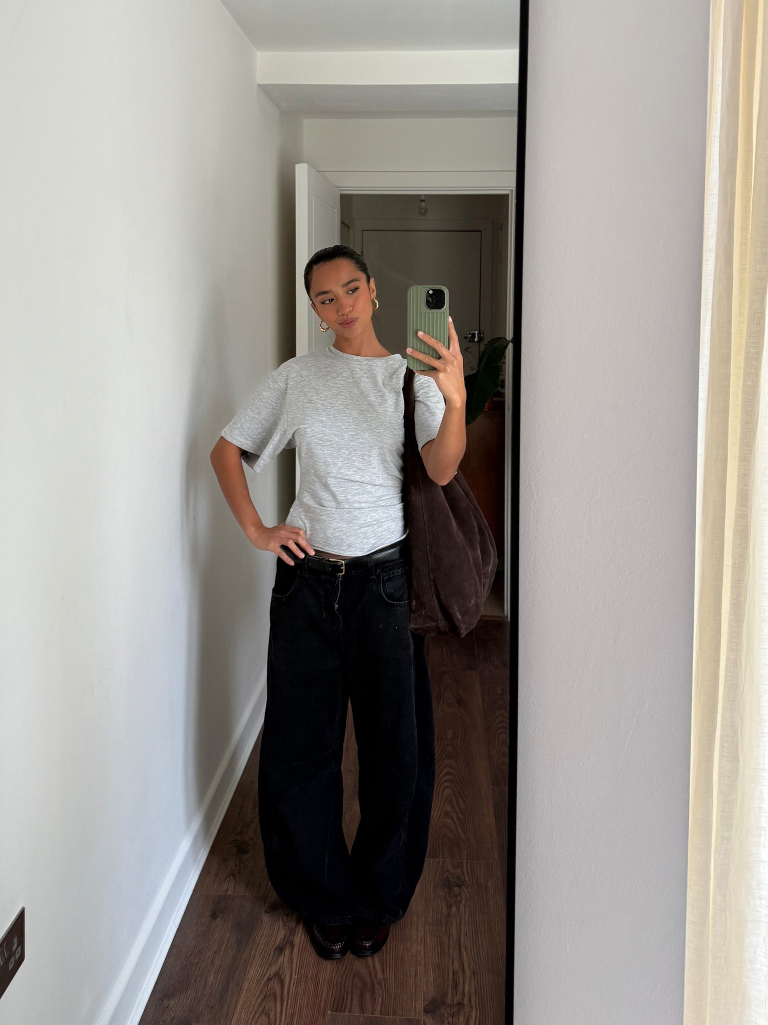 Comfy and casual 😎 these are my favourite jeans at the moment - I usually get a size up in jeans to make them extra slouchy 

#LTKuk #LTKjeans #LTKstyletip