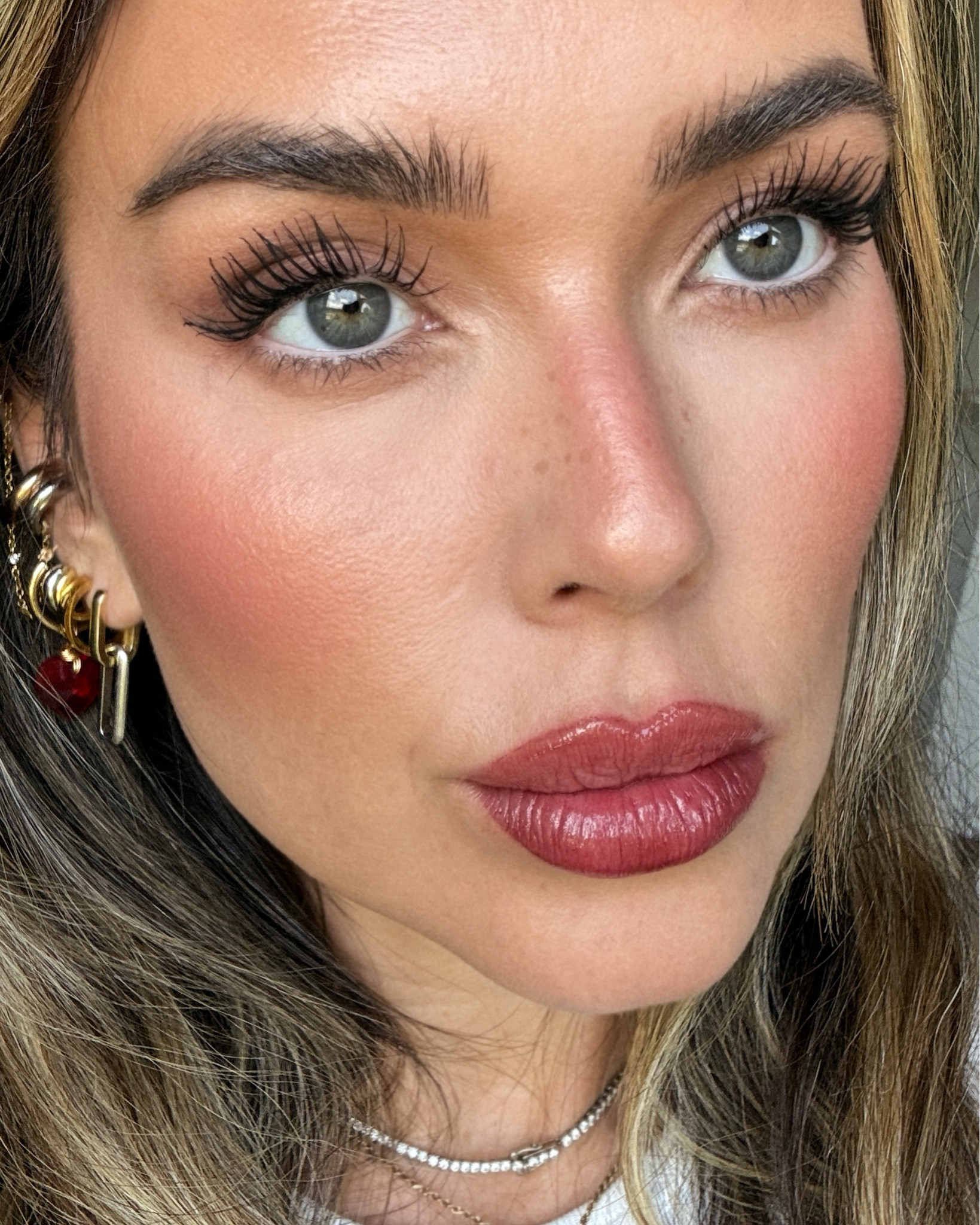 Berry makeup look using my girl @therudiberry x @beaubble - make sure to exfoliate your lips unlike what I did