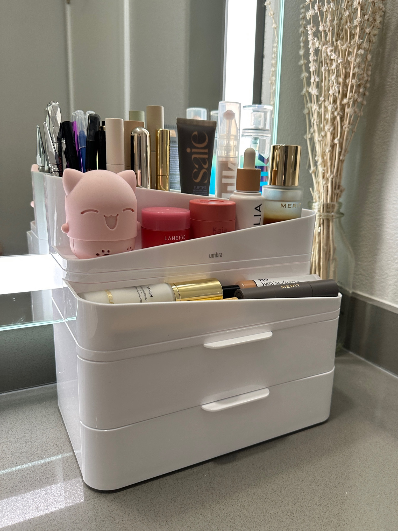 Makeup Organizer
Code IDA15 on 15% off on Umbra’s website 🙂

#LTKunder50 #LTKbeauty #LTKhome