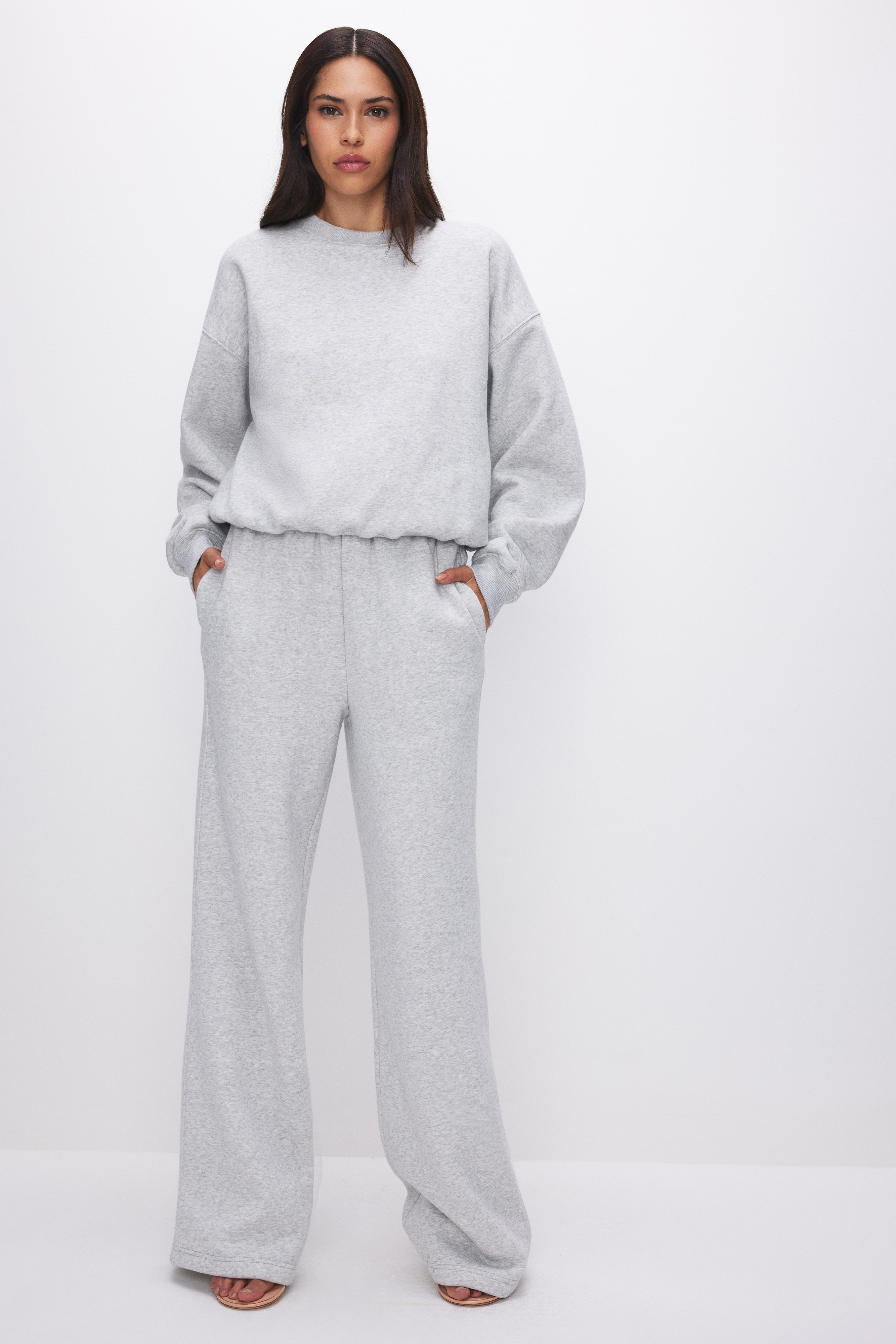 BRUSHED FLEECE SWEATSHIRT | Good American