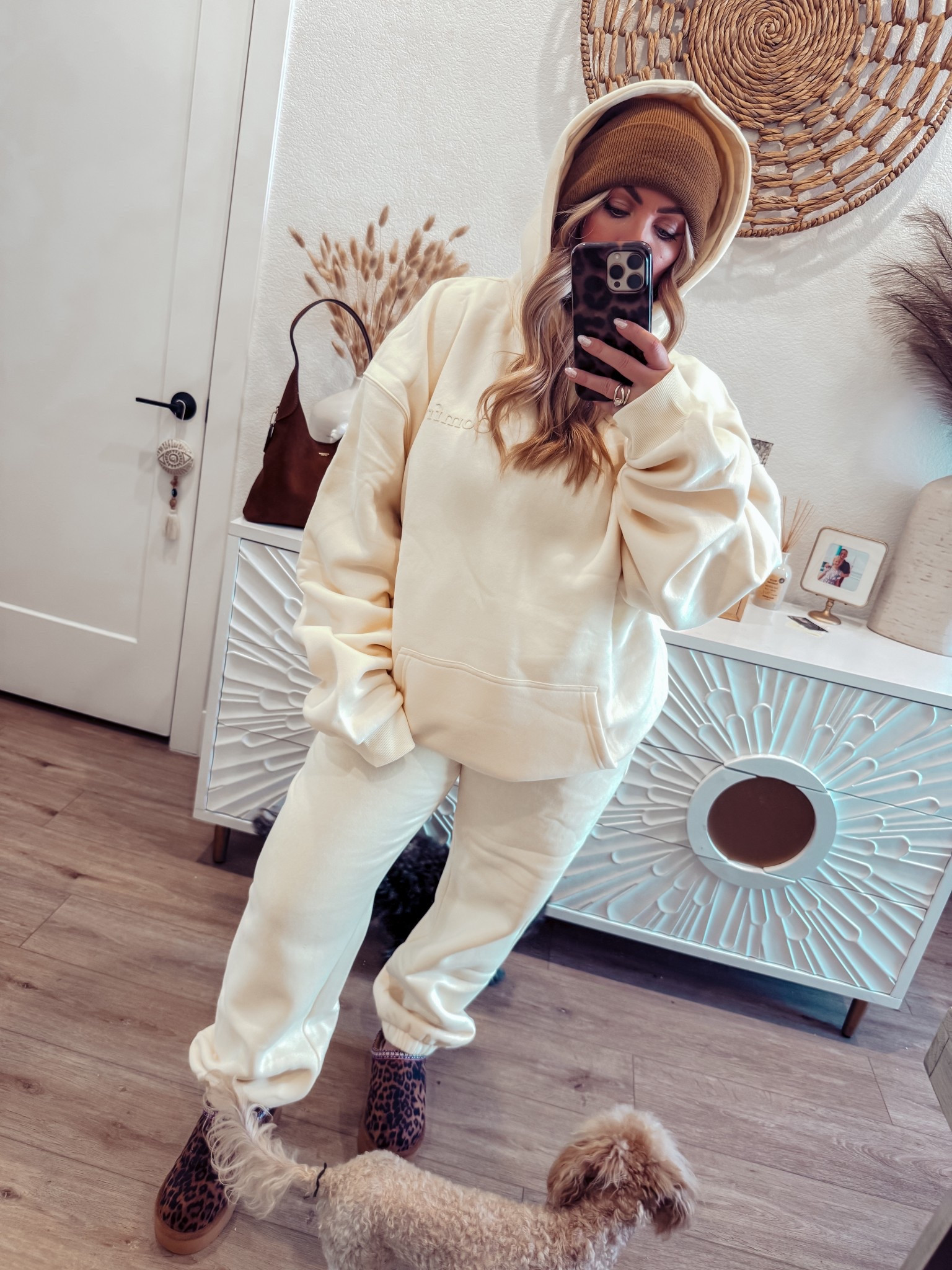 Comrt minimalist in buttercream 

#LTKMidsize #LTKFindsUnder100 #LTKSaleAlert