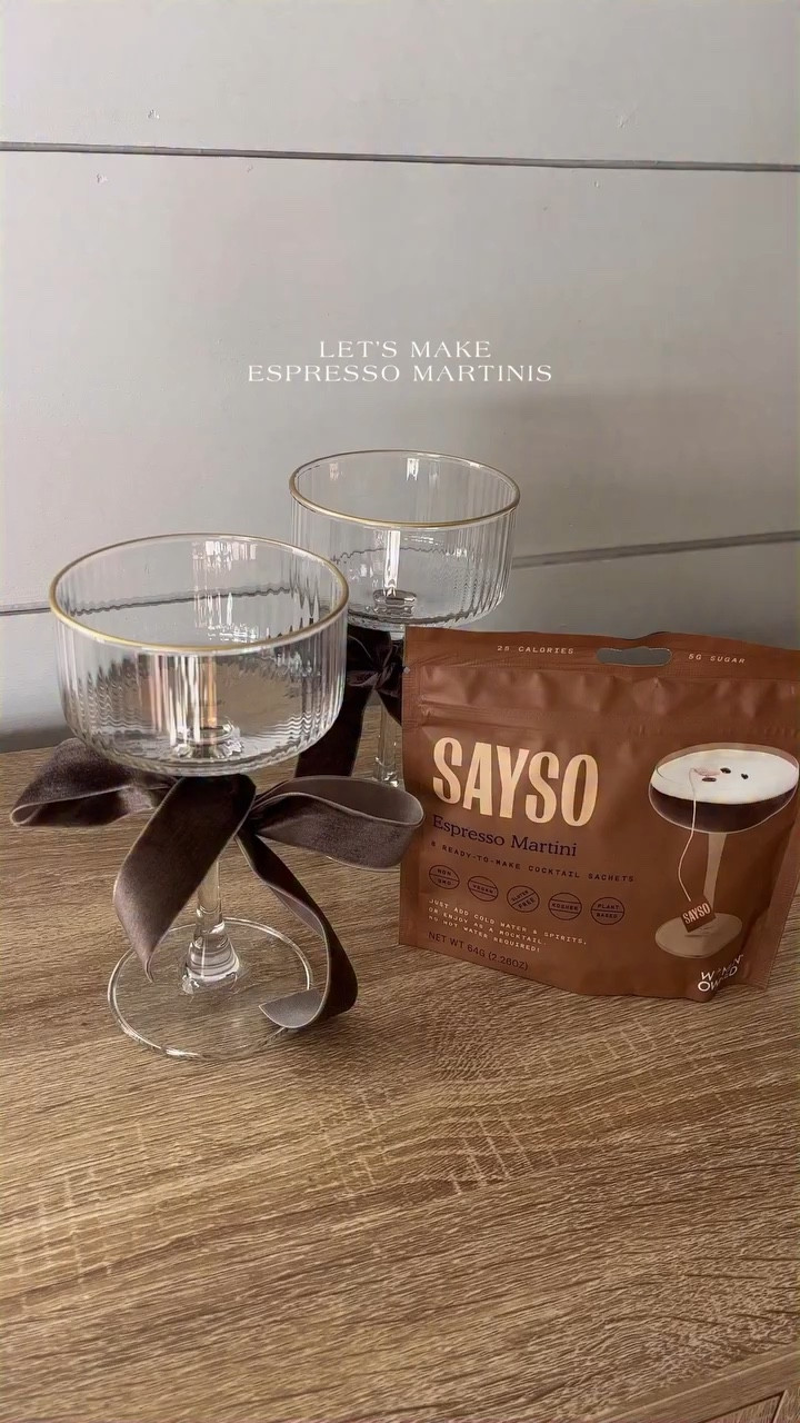 make espresso martinis with me ☕️🤎 instant cocktail tea bags from AMAZON make it SO easy to have a yummy drink! 



they are fantastic to have for a Christmas party and great to pack if you’re traveling! 👏🏼 I added some whipped cream at the end and WOW 🤩

 #espressomartini #sayso #cocktailrecipes #amazonfind #creatorfavorites2024 #amazonholiday #amazonfavorites #christmasdrinks