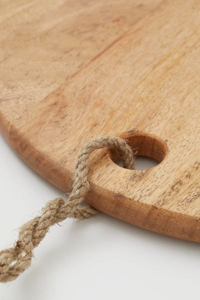 Round Mango Wood Cutting Board | H&M (US + CA)
