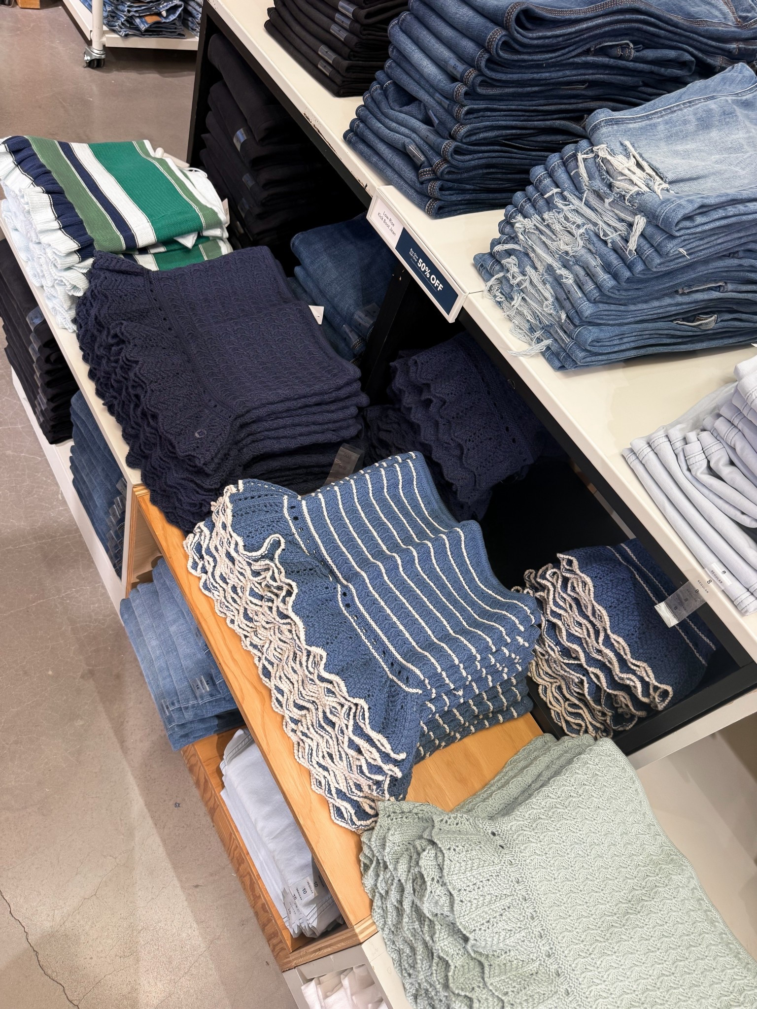 @American Eagle Outfitters summer Tube Tops🥑🧵🍃

#LTKootd #LTKSaleAlert #LTKSeasonal