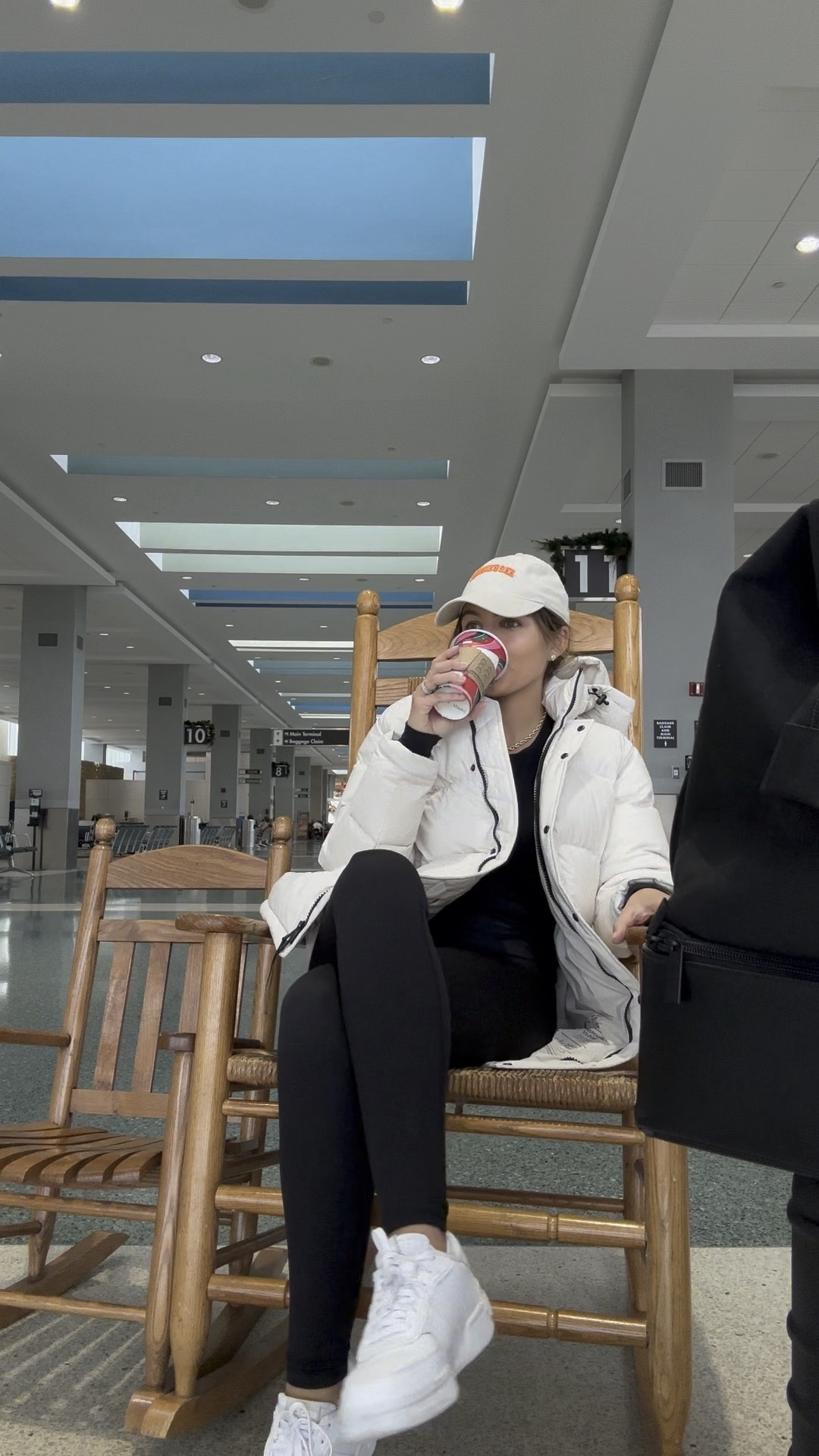 Airport outfit // comfy ootd ✈️

#LTKtravel #LTKSeasonal