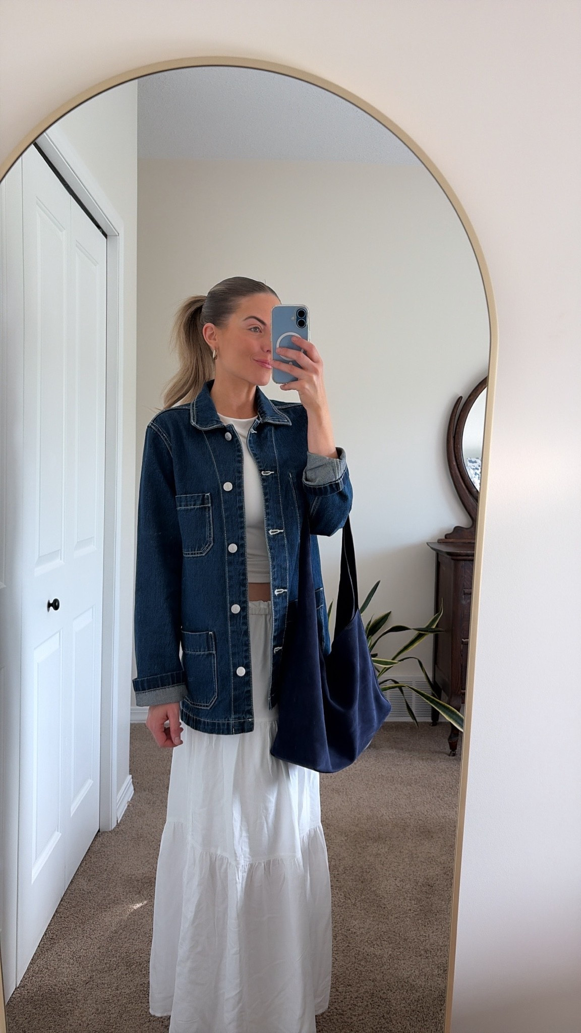 This midnight colour in the Italian suede slouchy shoulder bag is absolutely stunning!! Not a shade I would normally reach for and I’m so happy with it! 
#quincepartner @Quince

#LTKcanada #LTKsummer #LTKbeauty