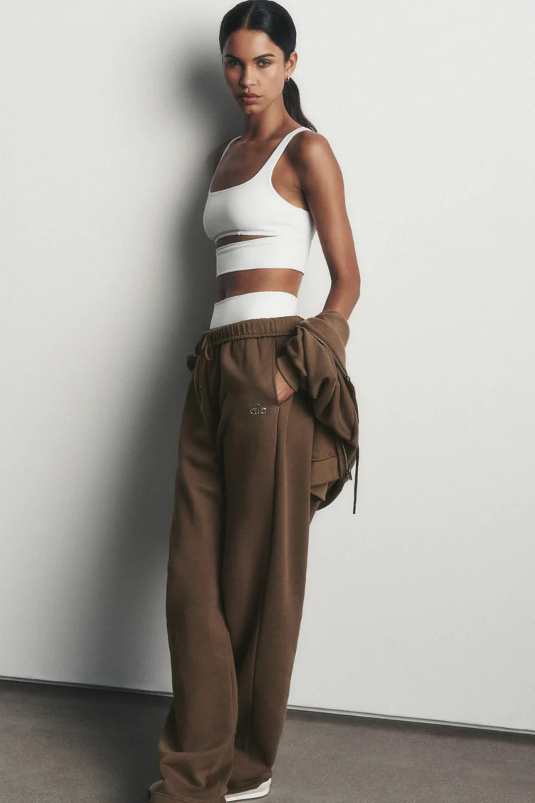 Accolade Straight Leg Sweatpant | Alo Yoga