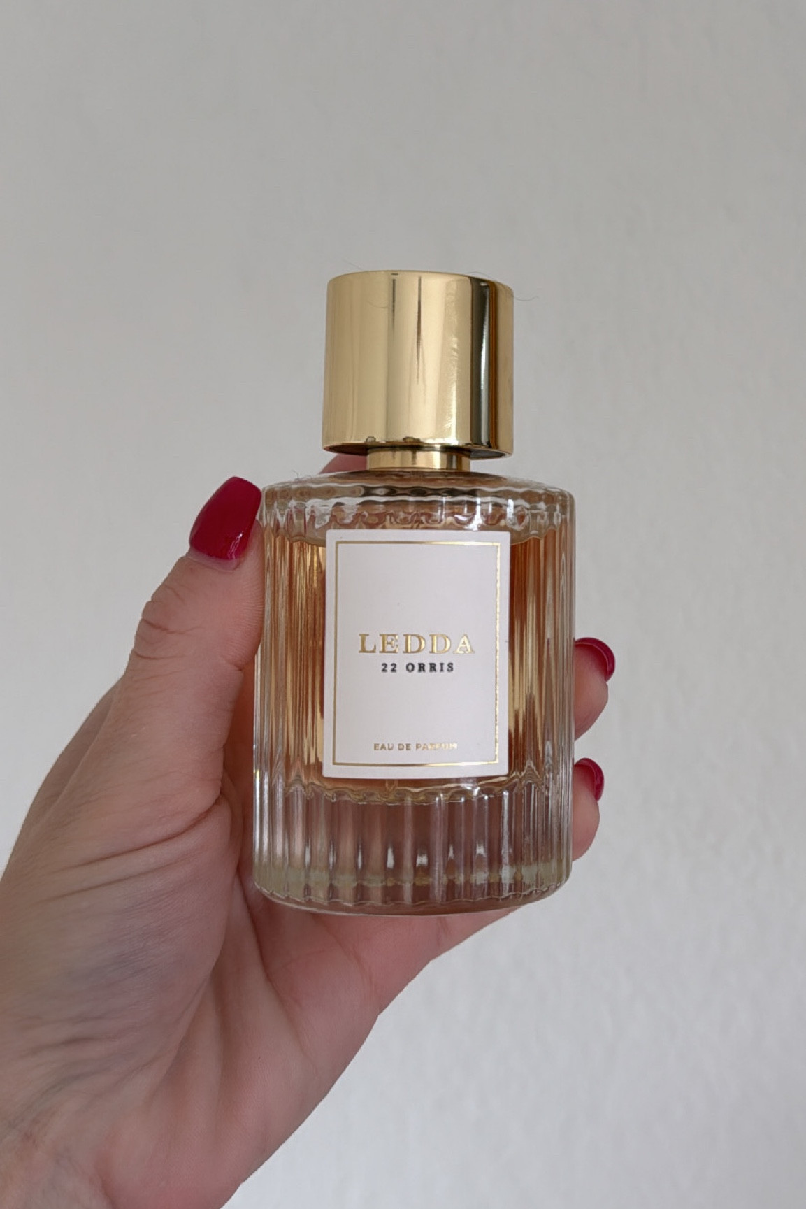 my favorite perfume 
use SAVANNA20 for 20% off 