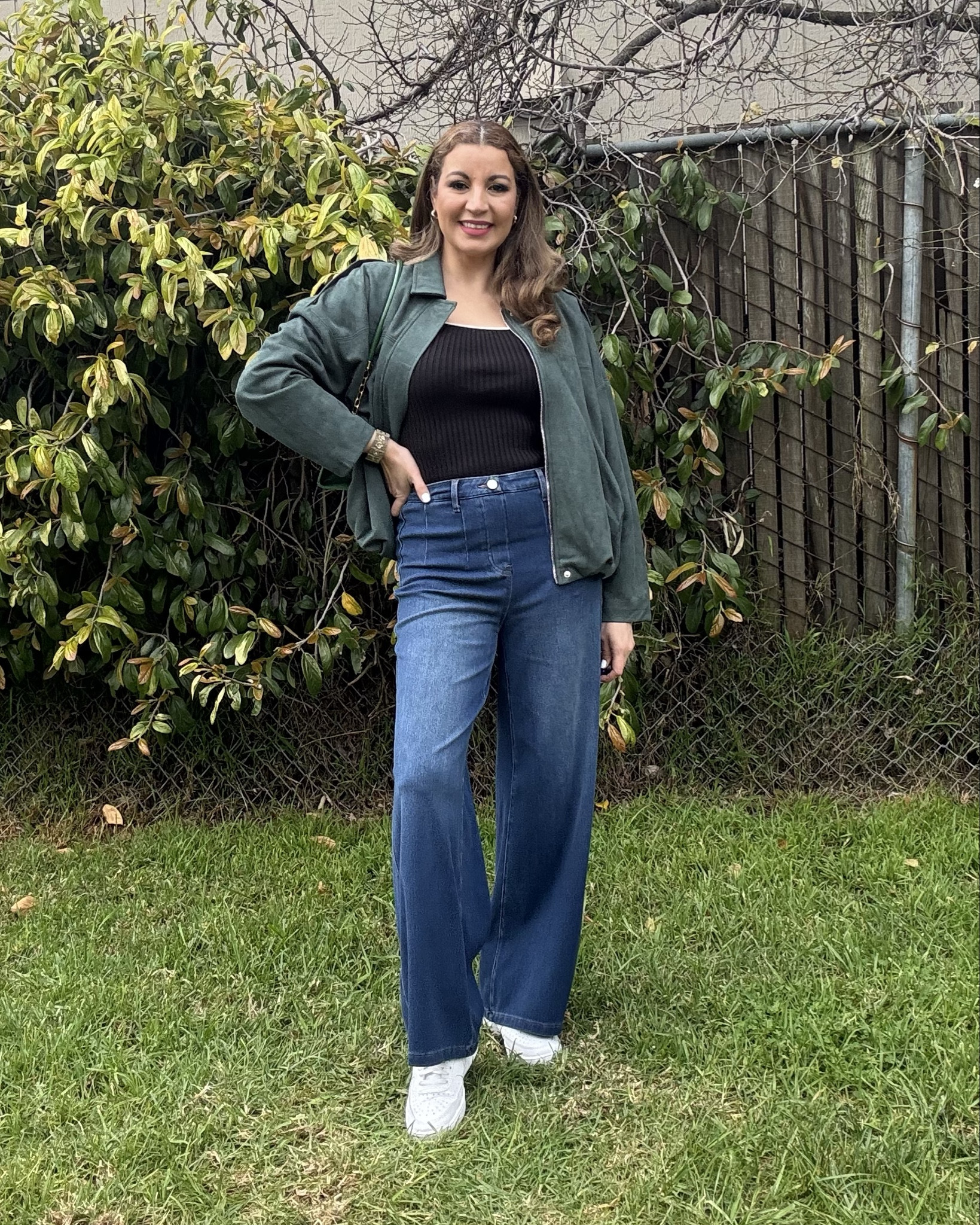 Halara Flex™ High Waisted Tummy Control Wide Leg Casual Jeans with Pockets.
Size:M 8/10 Regular 

#LTKMidsize #LTKSaleAlert #LTKBeauty #LTKSaleAlert #LTKMidsize #LTKmomlife