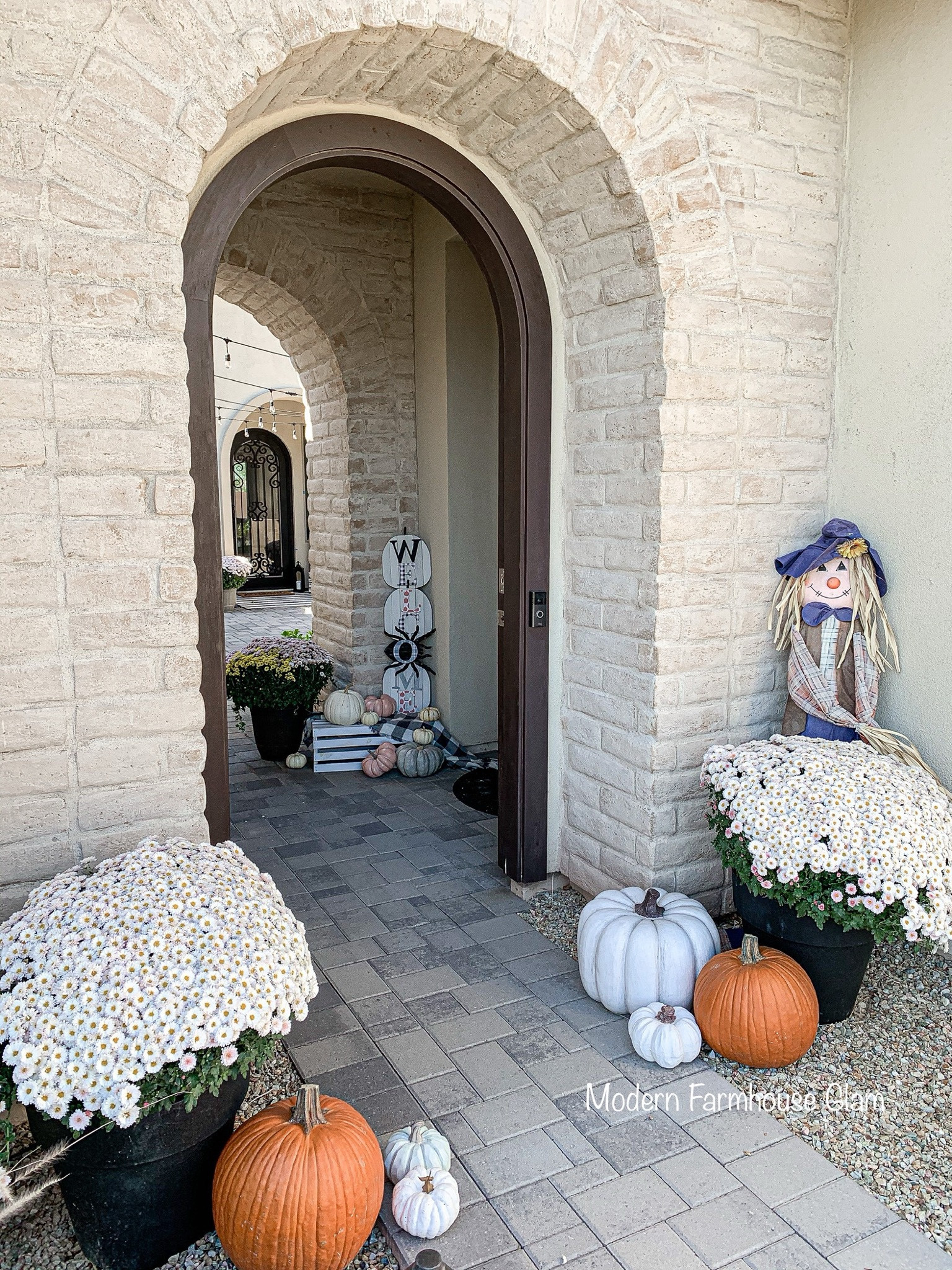 Fall front porch outdoor pumpkins. Fall doormats, planter, flower container, pots, front door rug, hallow pumpkin, black and white striped outdoor rug, white pumpkins, outdoor pumpkin


#LTKSeasonal #LTKHome