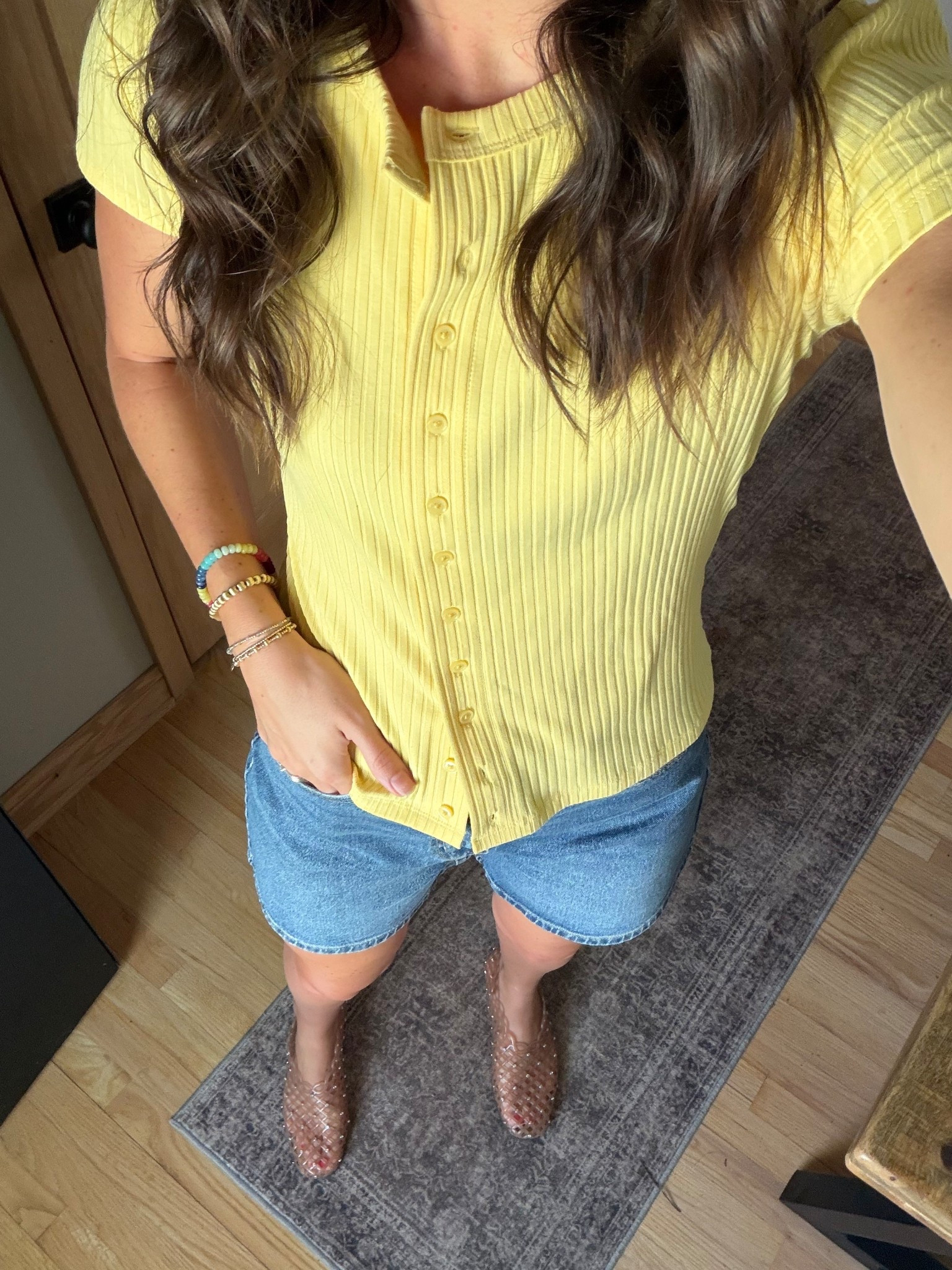 Casual summer outfit 

Top - small
Shorts - size up, I’m in the size 6