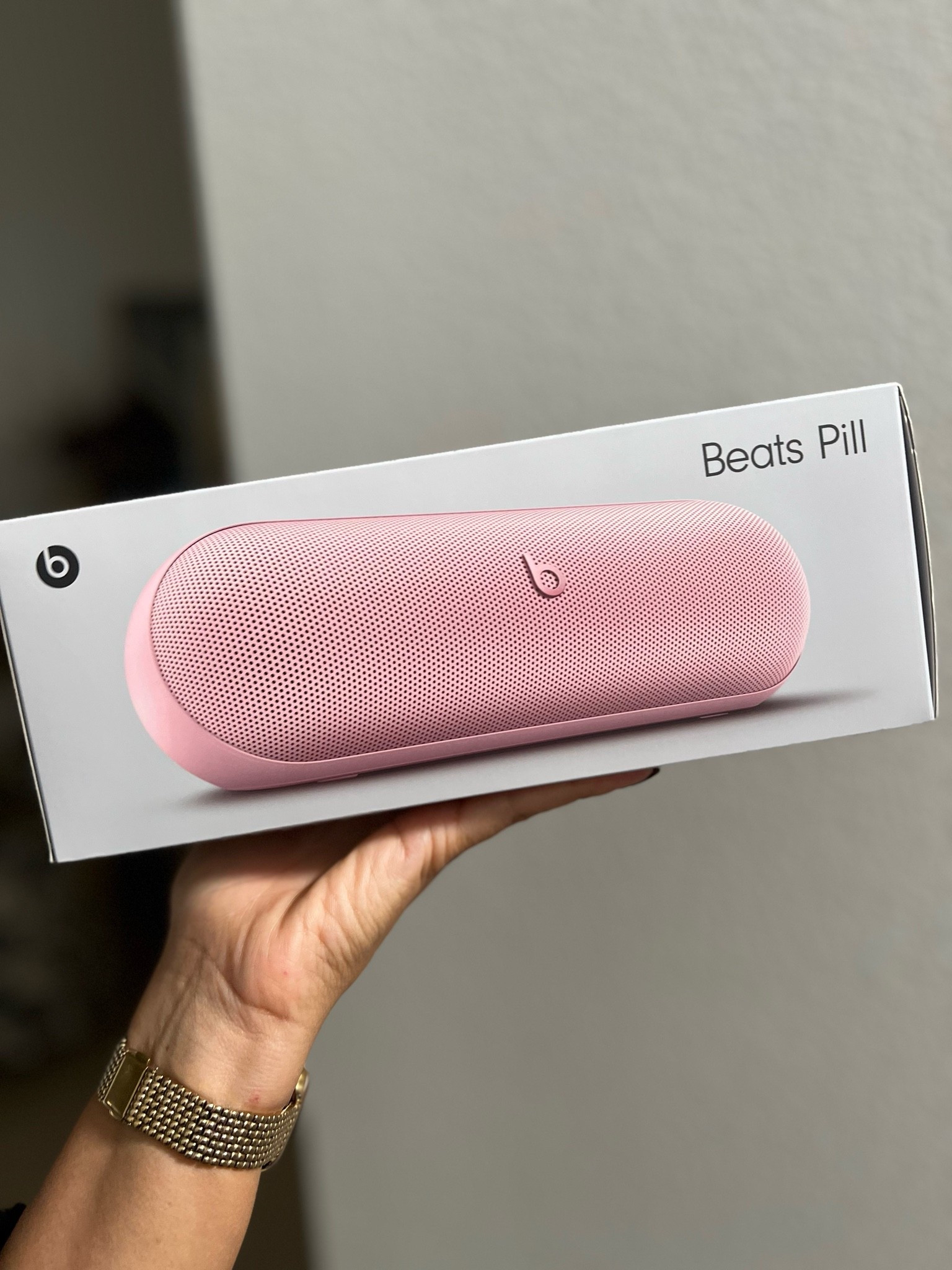 Major sale!! Pink Beats Pill speaker is only 69.99 (originally 149.99) Grab it now during Target Deal Days! 

Target finds, gifts for her, Target sale, tech finds