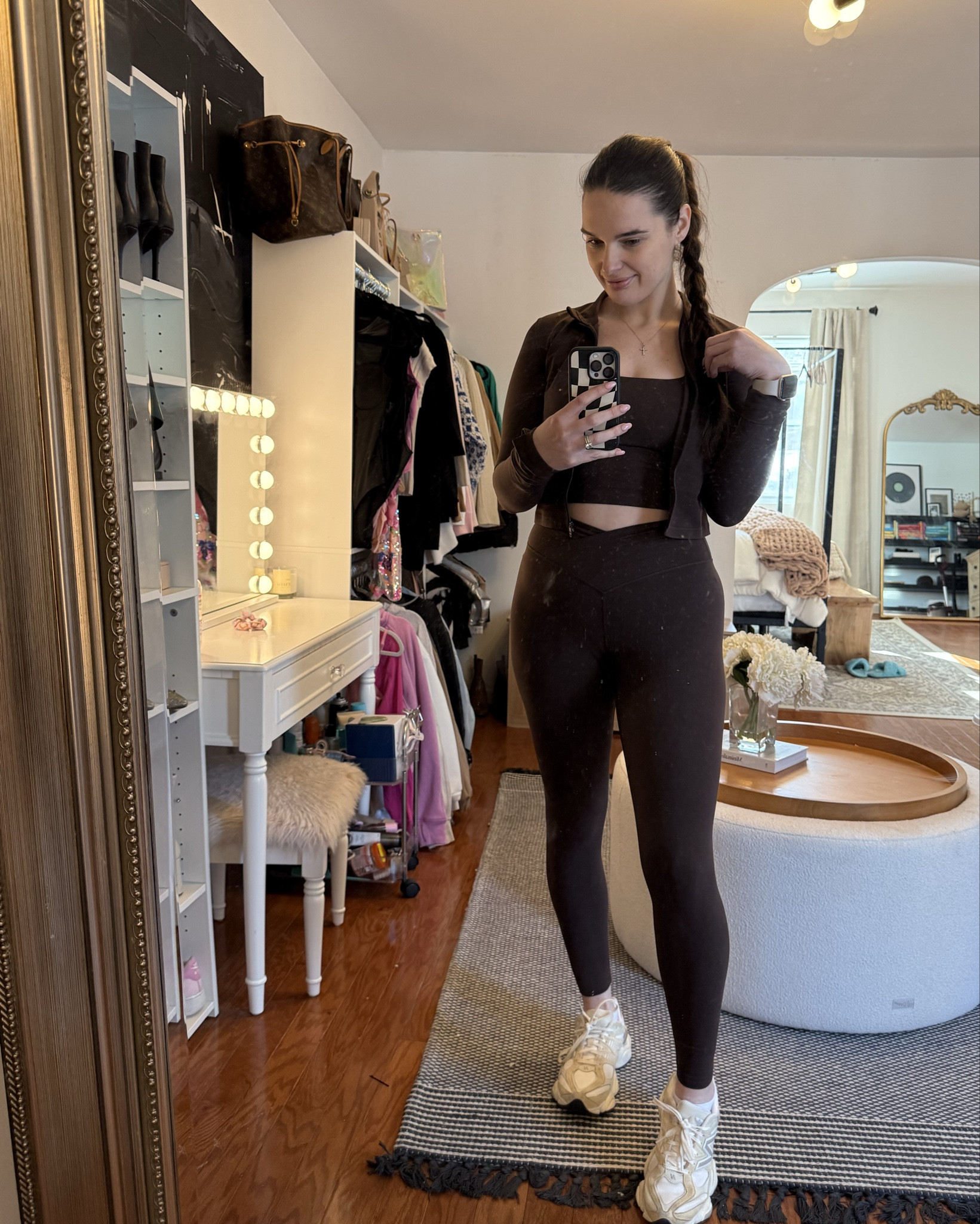 This #amazon workout set passed the sweat test for leg day today. Gone are the days of paying $100+ for aligns when these are literally just as good! 

#LTKFitness #LTKStyleTip #LTKActive