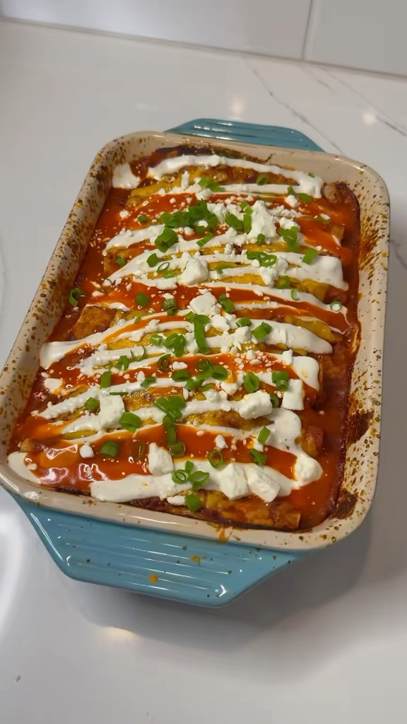 Let’s make Buffalo Chicken Enchiladas!
Here’s the recipe ❤️
https://wolfcaster.kitchen/recipes/f/buffalo-chicken-enchiladas

#LTKdayinmylife #LTKfoodie #LTKHome