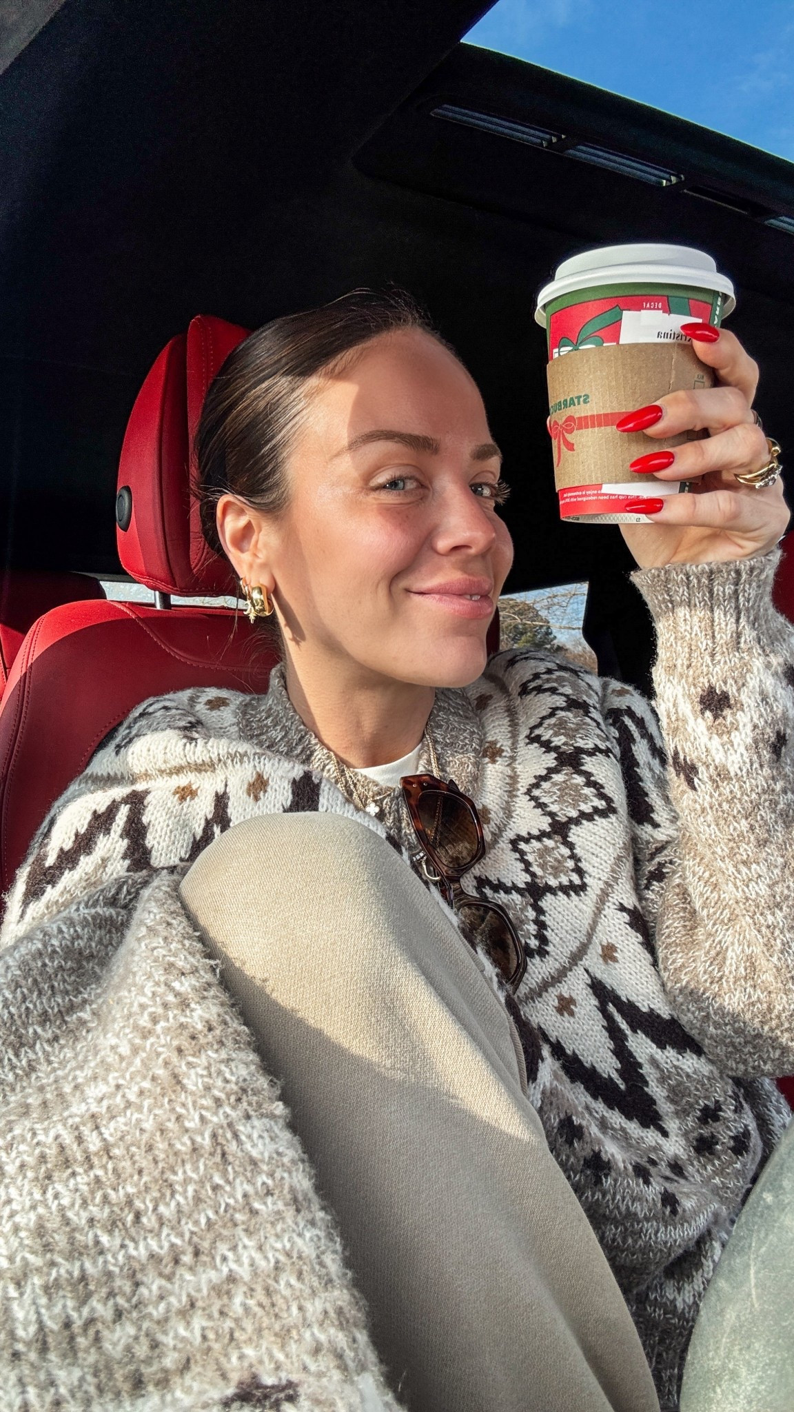 Cozy winter ootd in XS sweater 

#LTKFindsUnder50 #LTKHoliday #LTKFindsUnder100