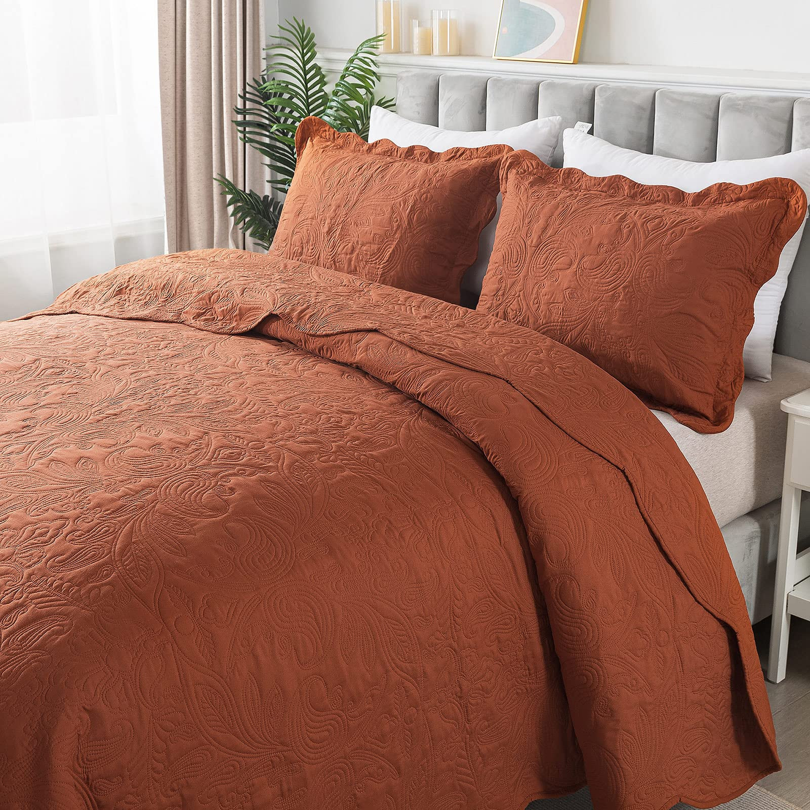 HoneiLife Embroidered Quilt King Size - 3 Pieces Microfiber Quilt Sets Lightweight Bedspreads Rev... | Amazon (US)