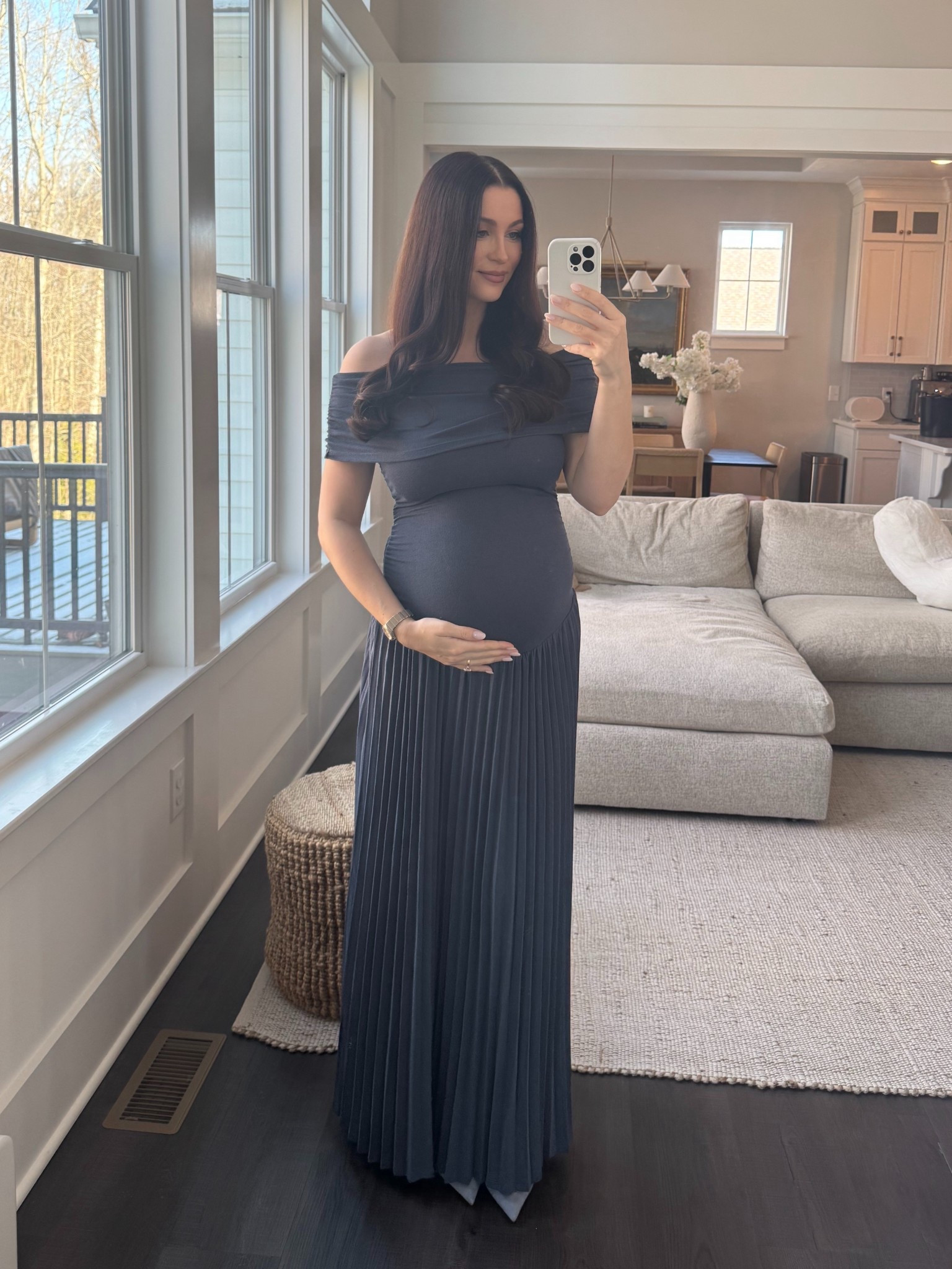 Baby shower outfit 👶🏻🤍 This dress is super comfortable and stretchy - I’m wearing a small for reference!


#LTKBump #LTKBaby #LTKKids