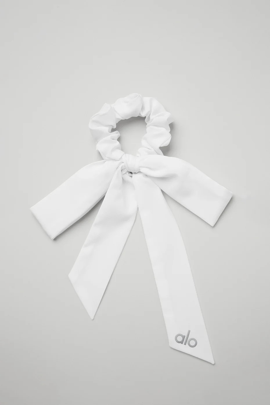 Love Knots Tie Scrunchie - Seashell Blue | Alo Yoga
