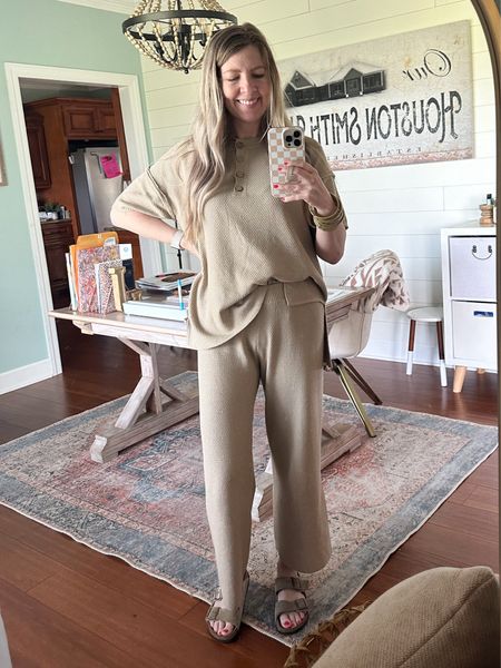 The most comfy set! I love that you can dress this up or down and it’s perfect for transitioning into Spring! I’m 5’7 and in a small. 

#LTKSeasonal #LTKover40 #LTKfindsunder50