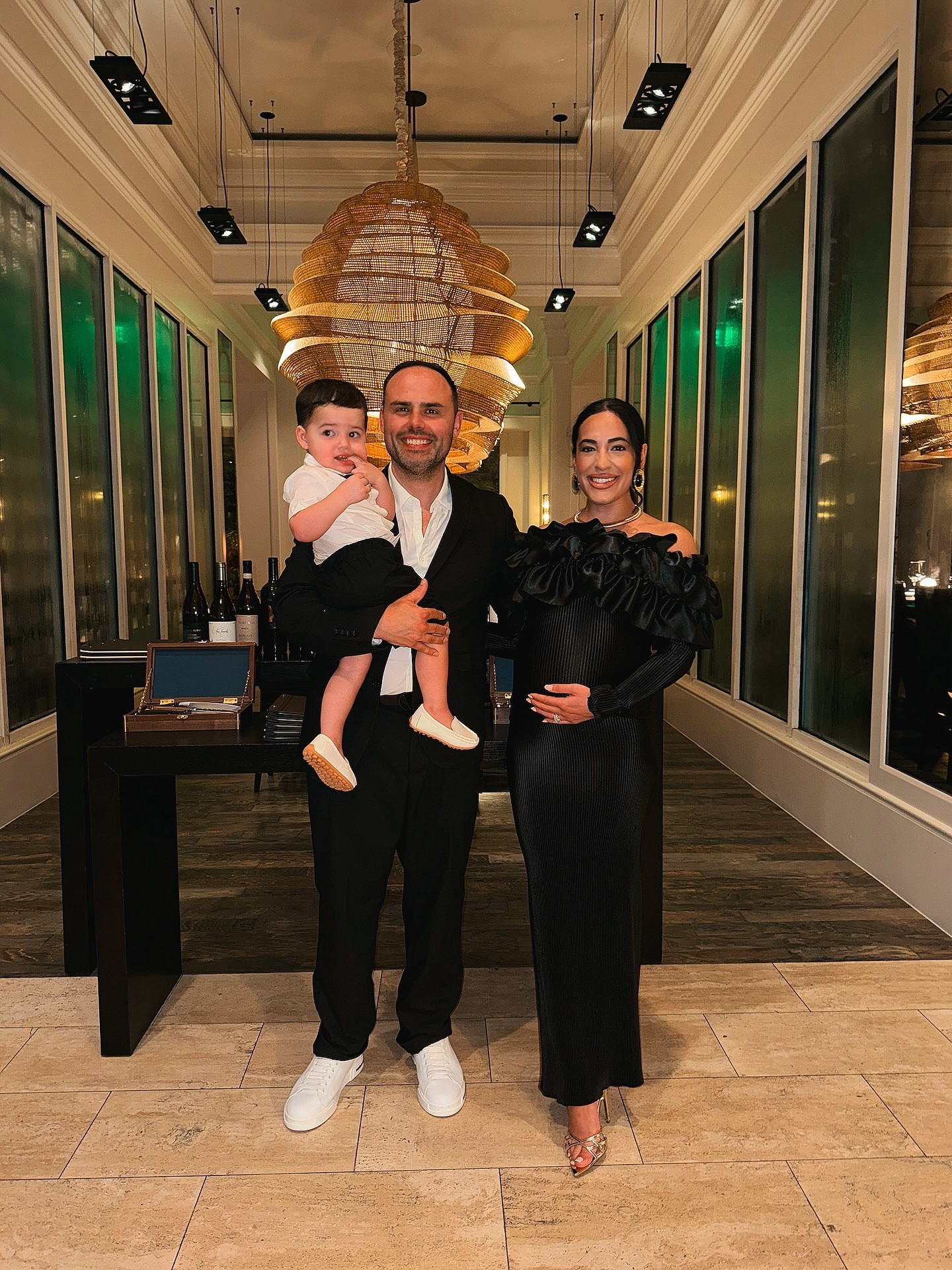 Cayman nights with my favorite people 🌴🐚🖤✨🏝️

#grandcayman #ritz #caymanisland #seven #familytravel

#LTKMens #LTKKids #LTKBump
