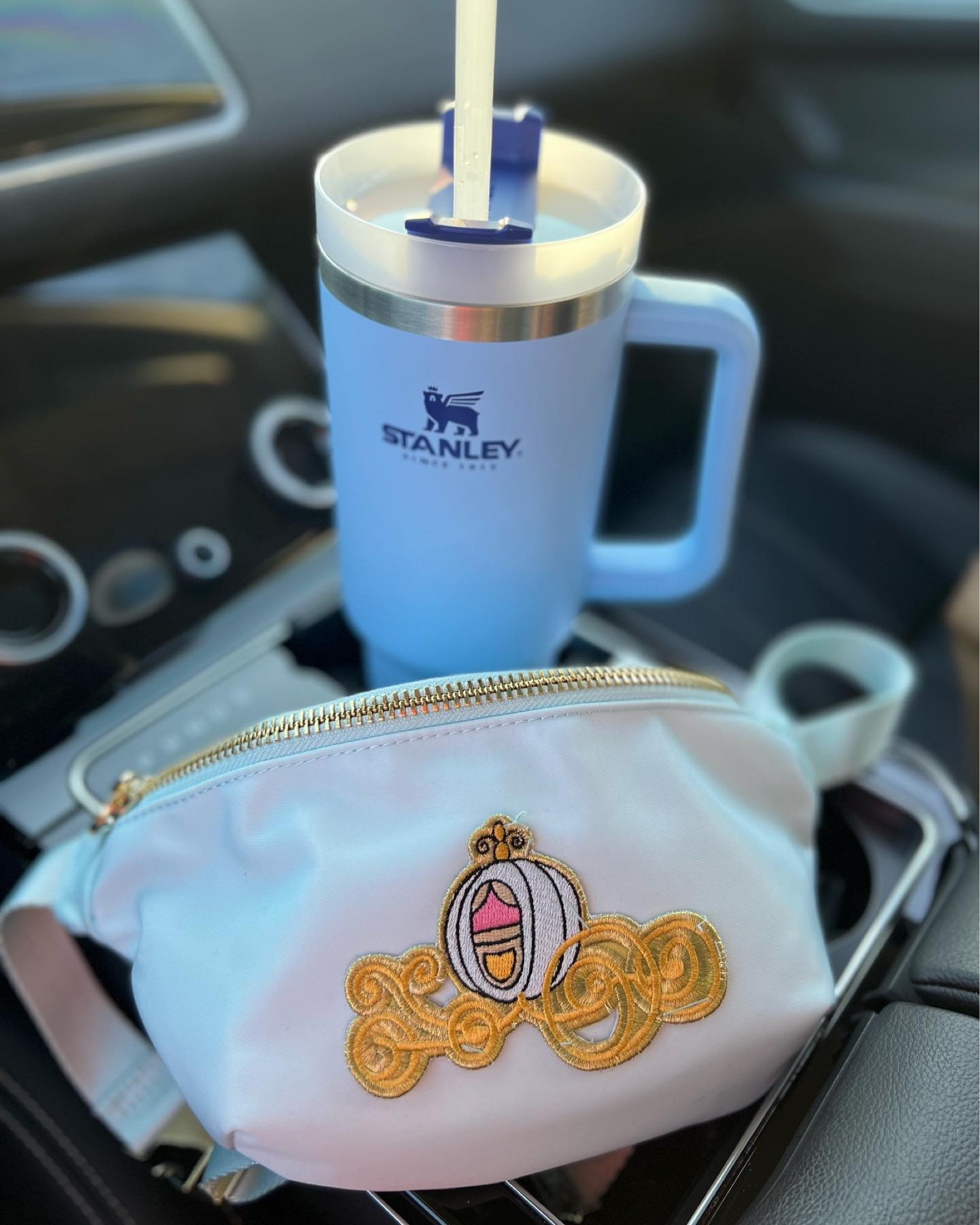 💙✨Cindy vibes with this little combo! ✨🤍 #cinderellablue #cindyvibes #bluestanley #stanleycup #scl #fannypack