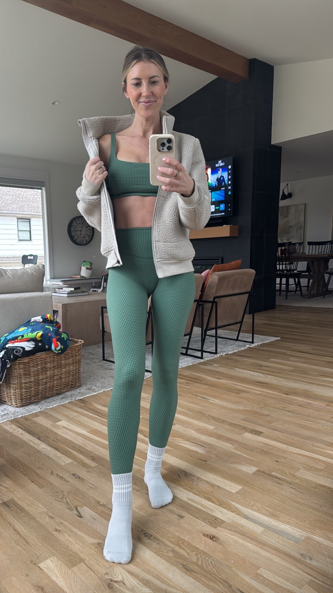 Was going to save this adorable green gingham set for spring but couldn’t wait! 💚 
It’s buttery soft, stays put during strength training and has super cute stitching that flatters your backside 😉
Wearing a size SM in bottoms and M in top 

#LTKTall #LTKfitnessgoals #LTKActive