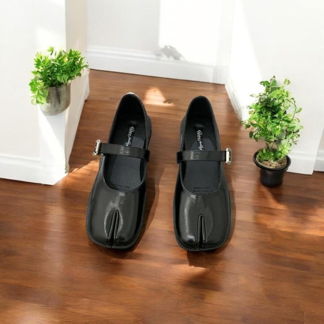 Stylish Vintage Retro Tabi Mary Janes | Creative Adjustable Strap Split Toe Ballet Flats | Availa... | Etsy (US)