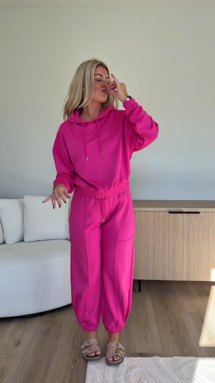 The mom uniform just got an upgrade 🤍 These viral Walmart scuba sets are the perfect mix of comfy + put together — truly the definition of mom-approved fashion. Whether you’re running errands, heading to pickup, or just lounging at home… this set understands the assignment.

Walmart fashion, Walmart outfits, Walmart scuba set, mom fashion, mom approved fashion, mom uniform, casual outfits for moms, comfy outfits, affordable fashion, viral Walmart finds, Walmart outfit ideas, athleisure outfits, cozy sets for moms, trendy Walmart finds, everyday mom style, casual mom style


#LTKStyleTip #LTKFindsUnder50 #LTKSeasonal