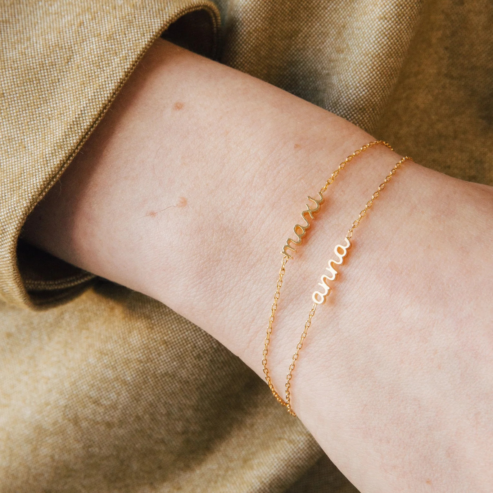 Petite Tiny Name Bracelet | Caitlyn Minimalist