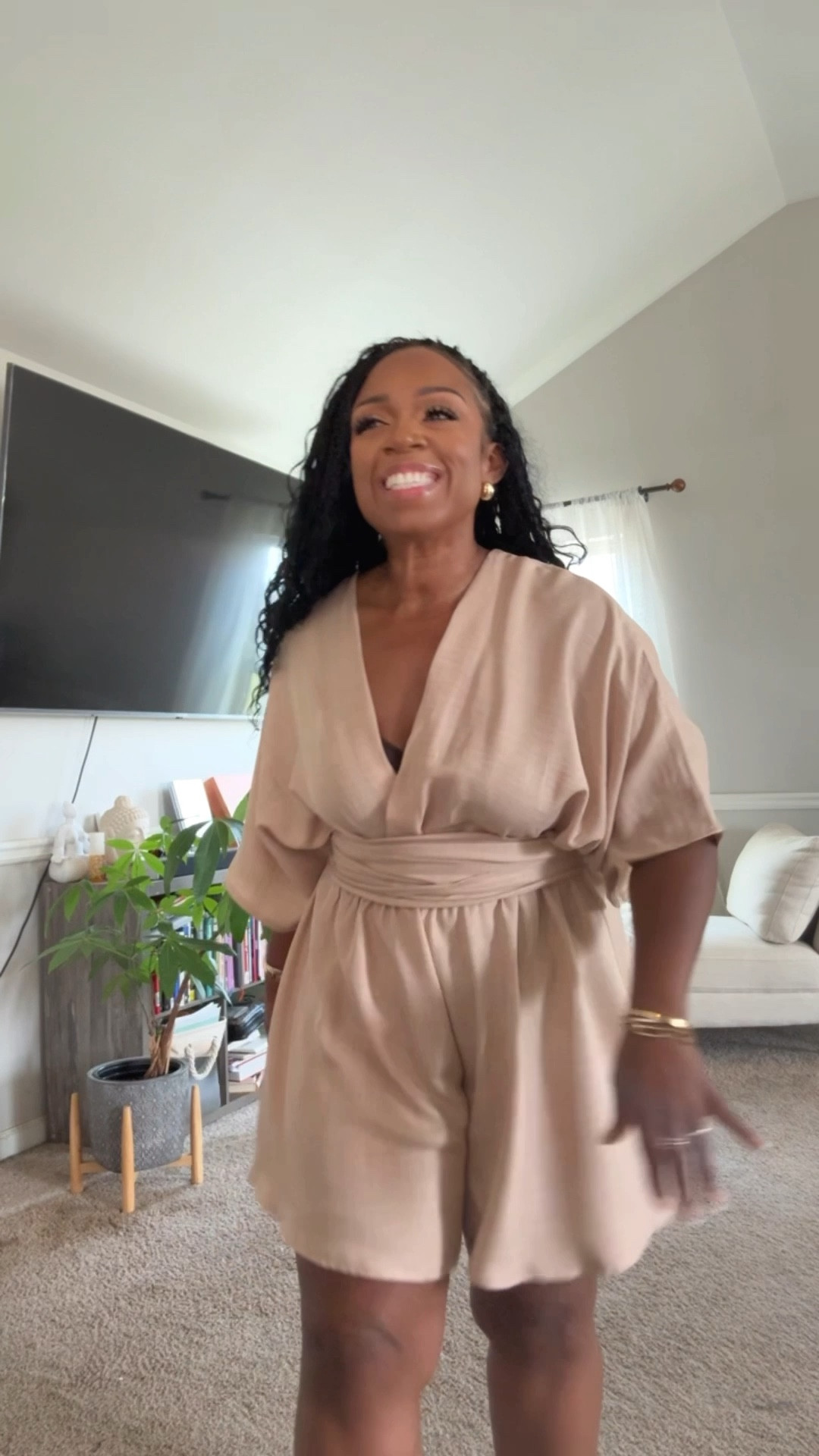 Comfy neutral romper 😍