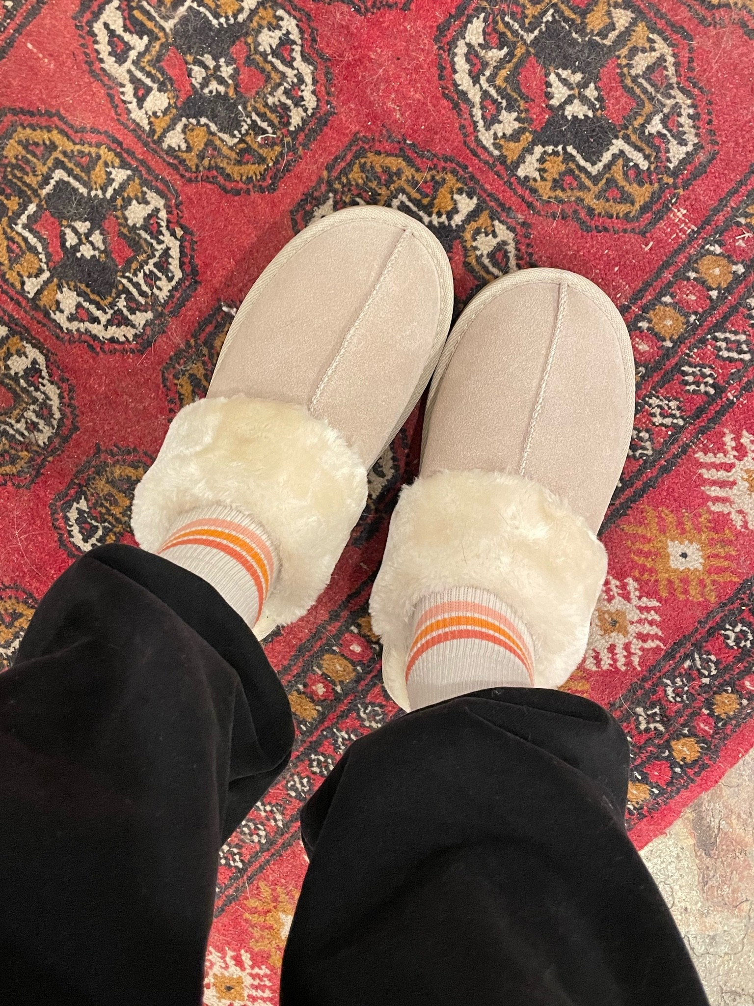 The best slippers

#LTKshoecrush #LTKunder100 #LTKunder50
